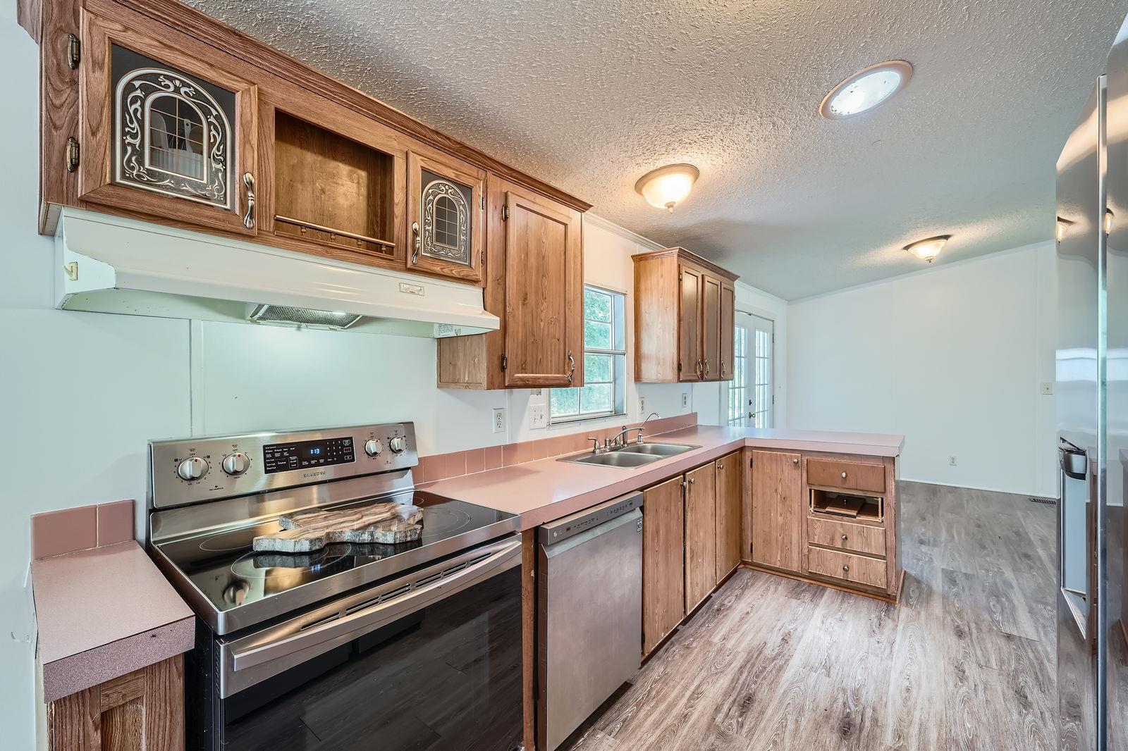 8710 Lucinda Dr, Elgin, TX 78621