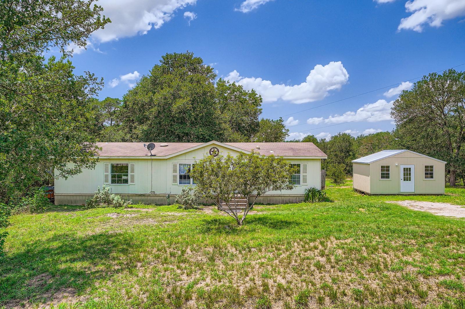 8710 Lucinda Dr, Elgin, TX 78621