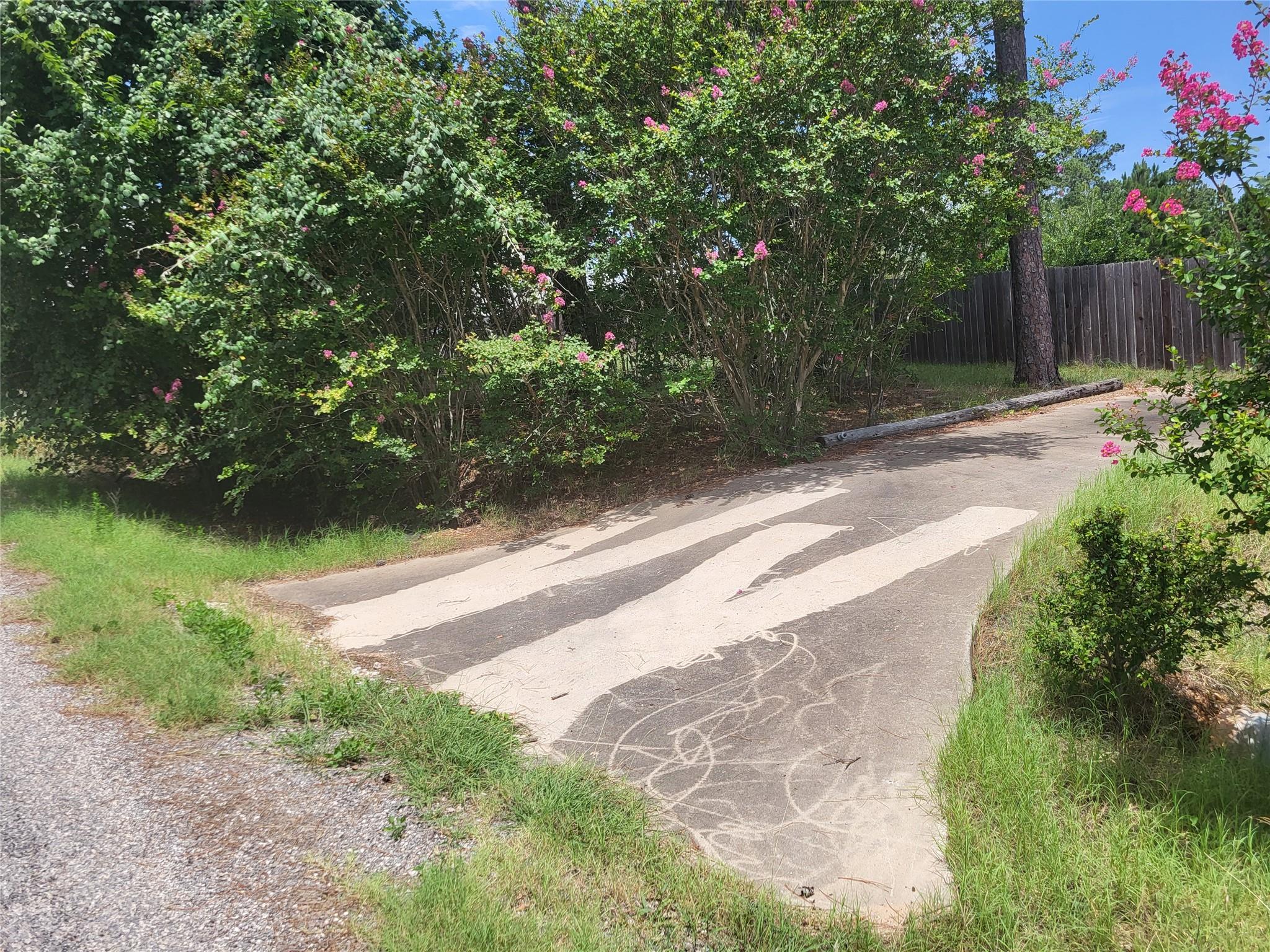 236 Makaha Dr, Bastrop, TX 78602