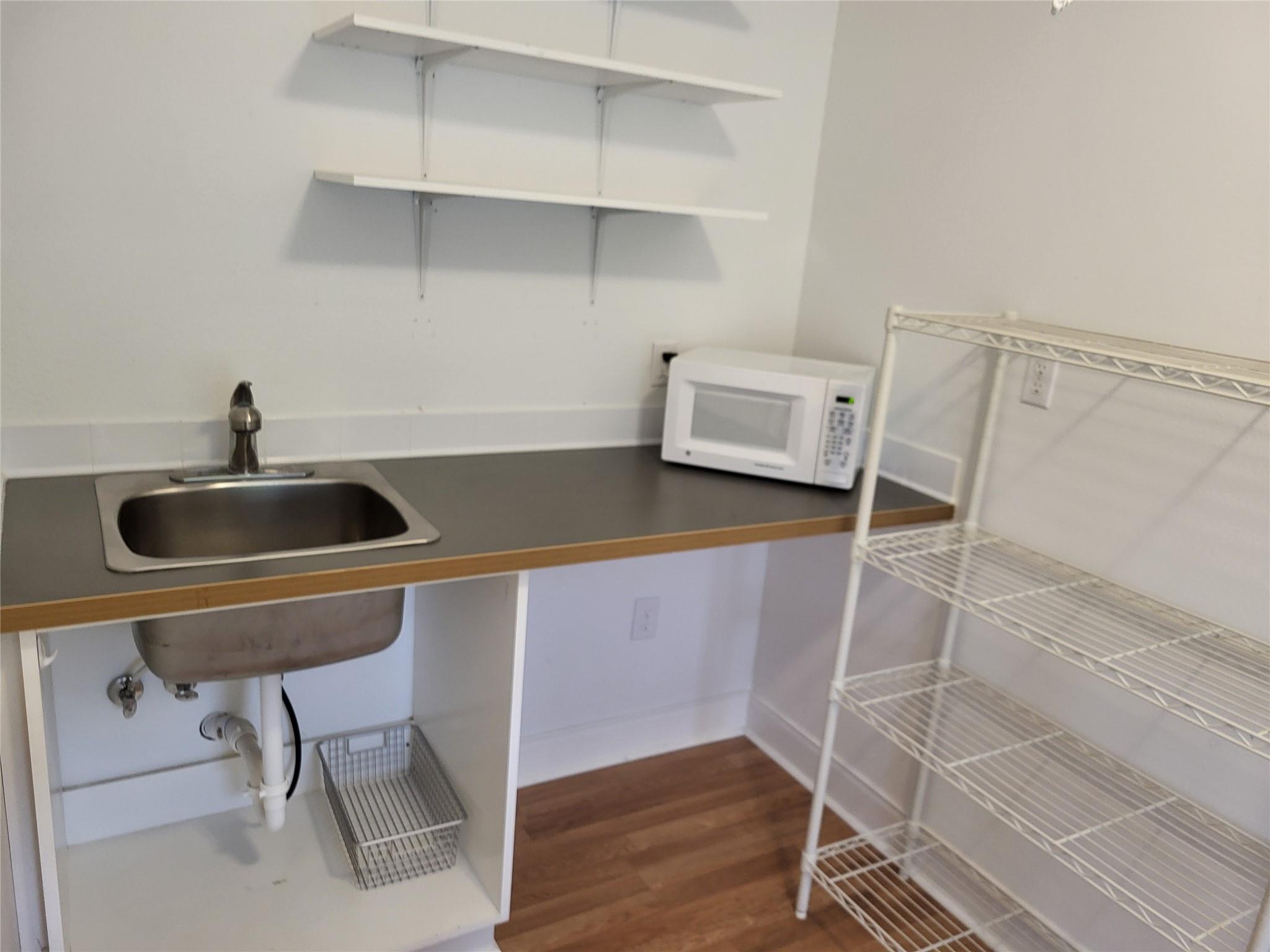 236 Makaha Dr, Bastrop, TX 78602