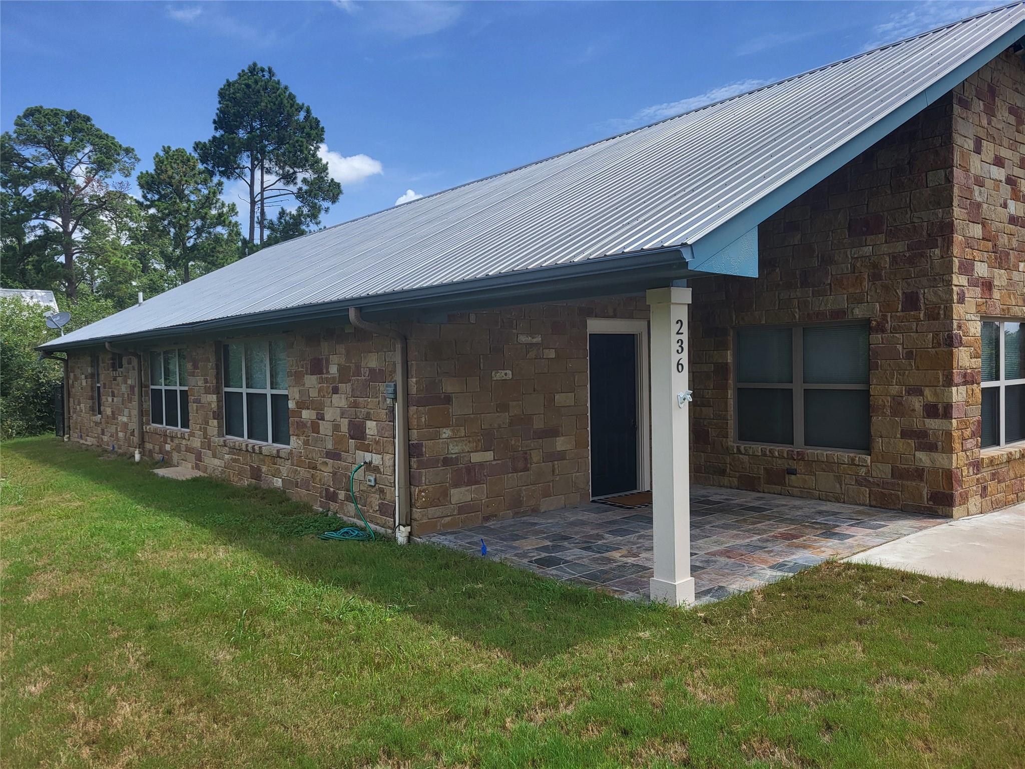 236 Makaha Dr, Bastrop, TX 78602