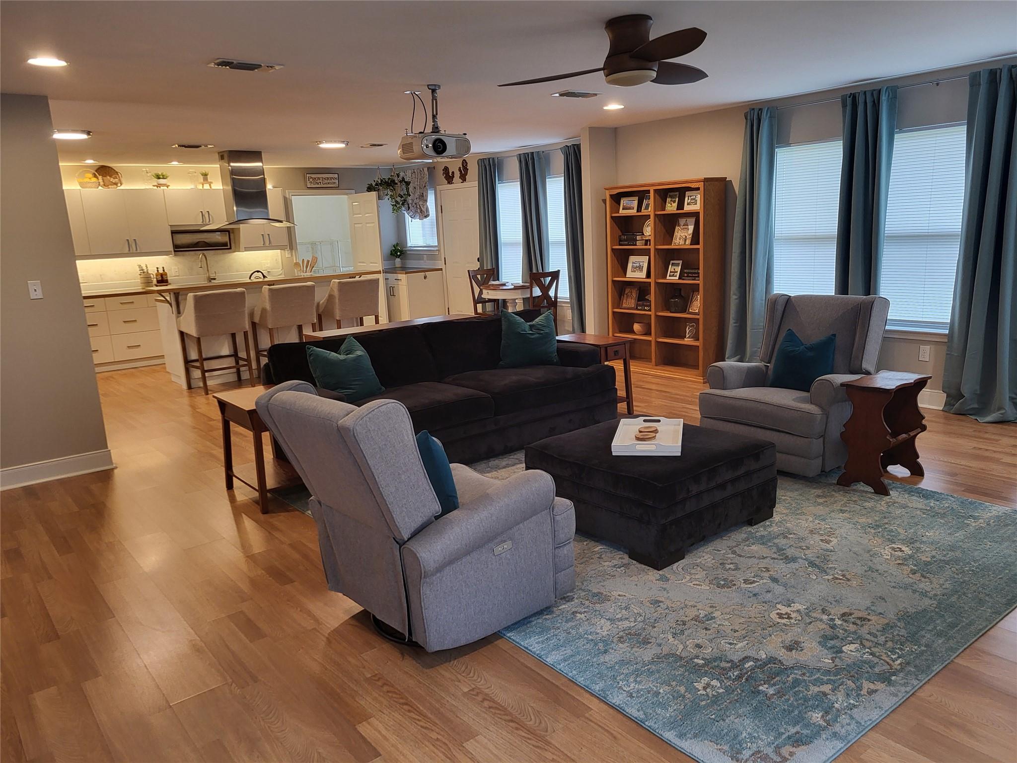 236 Makaha Dr, Bastrop, TX 78602