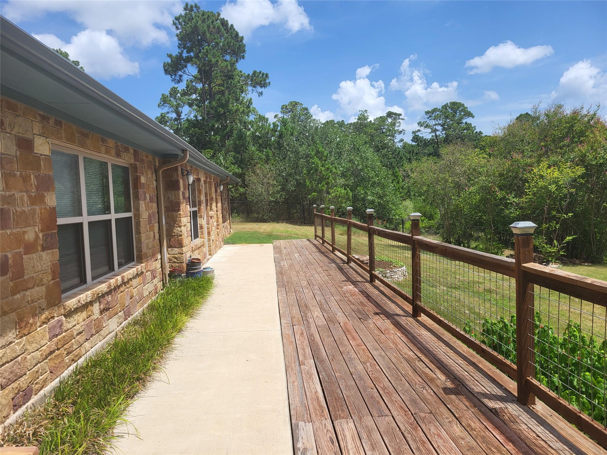 236 Makaha Dr, Bastrop, TX 78602