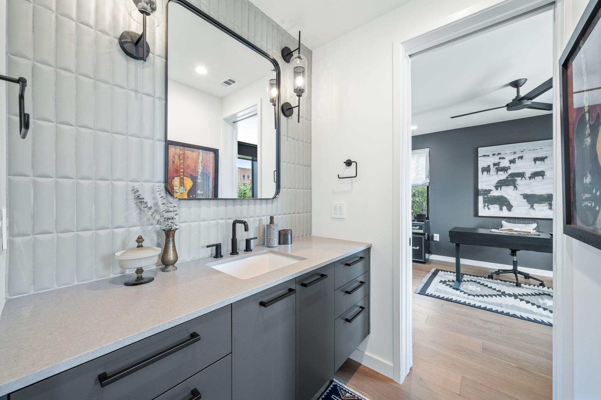 2309 E 5th St, Austin, TX 78702