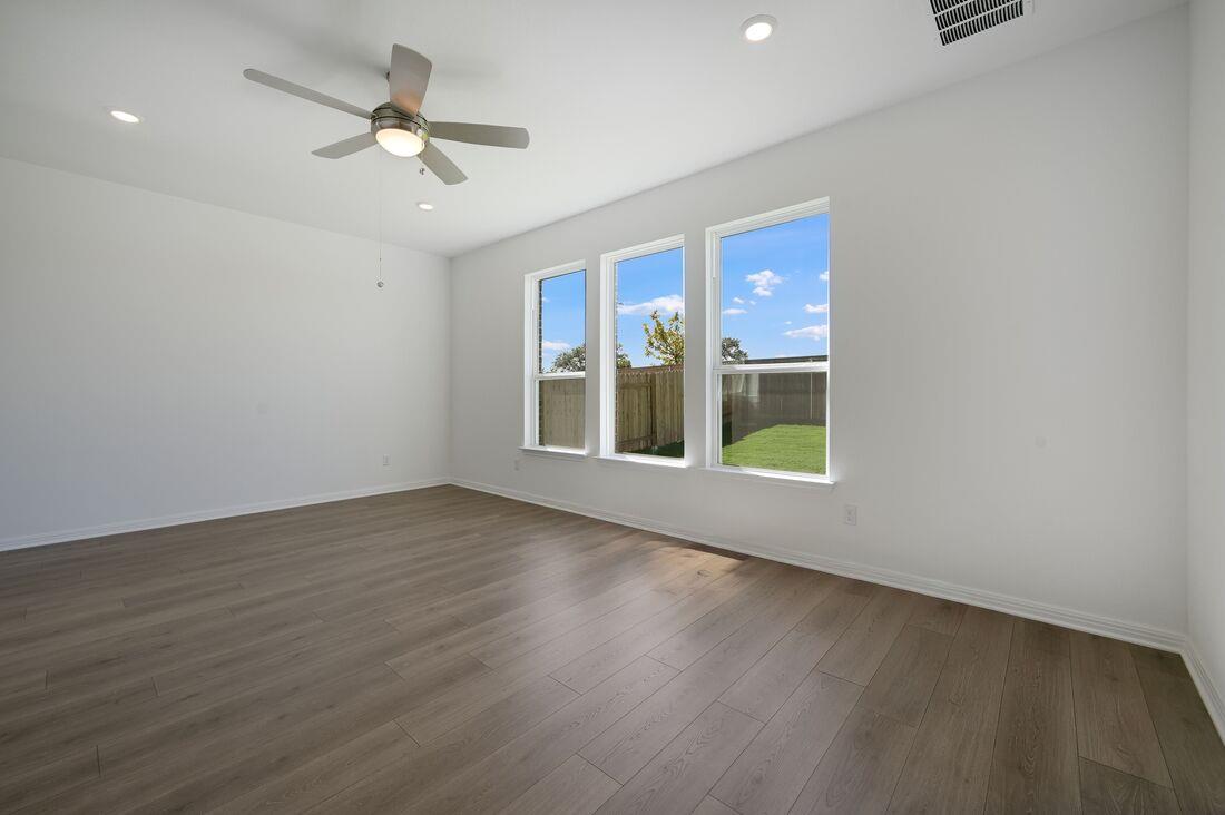 121 Ash Juniper Rd, Georgetown, TX 78633