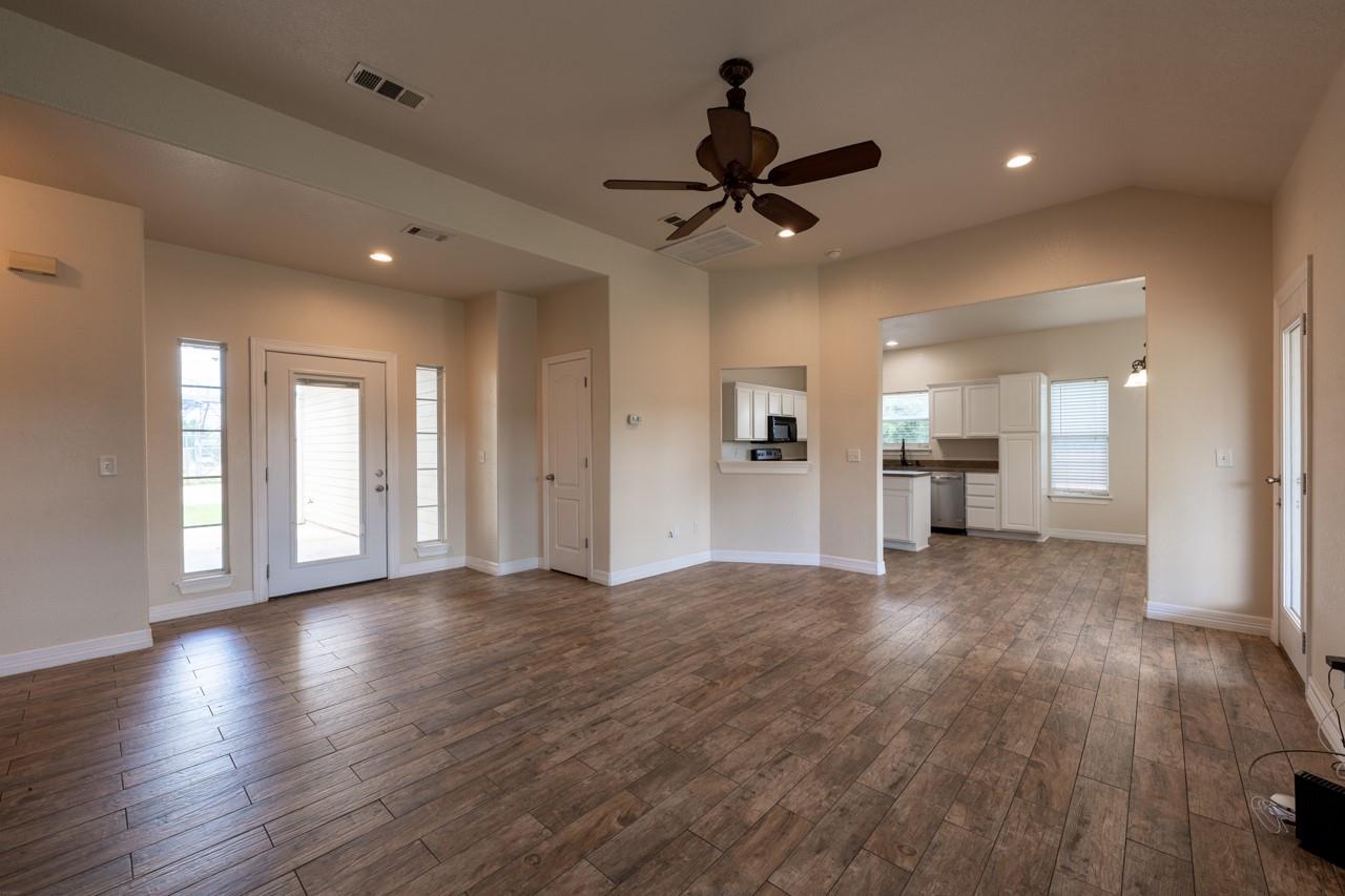 126 Driftwood Dr, Granite Shoals, TX 78654