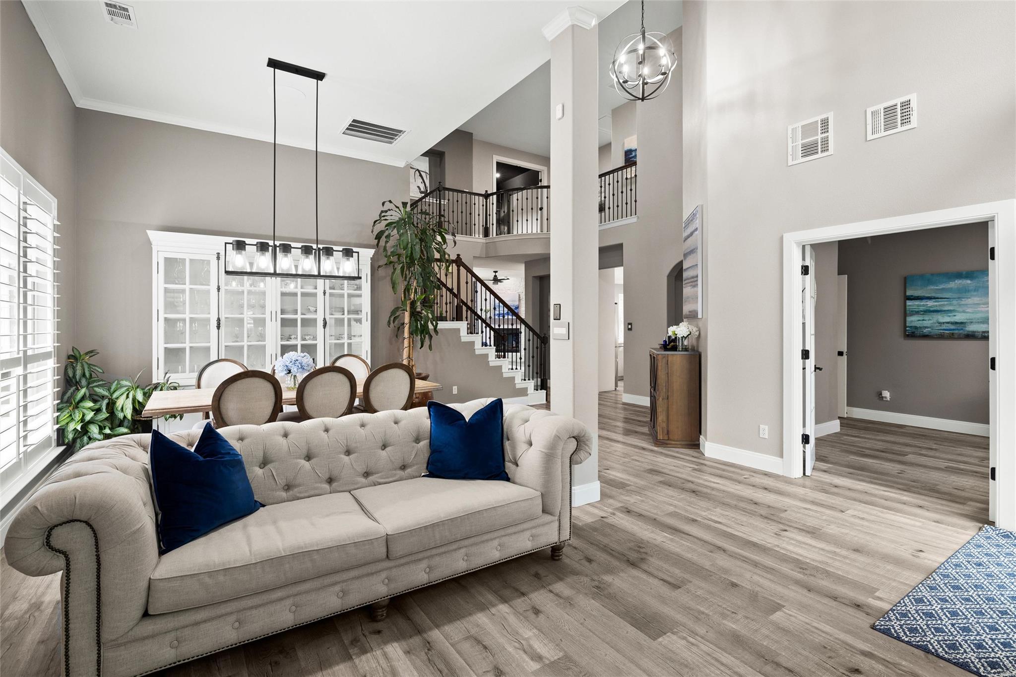 291 Torrington Dr, Austin, TX 78737