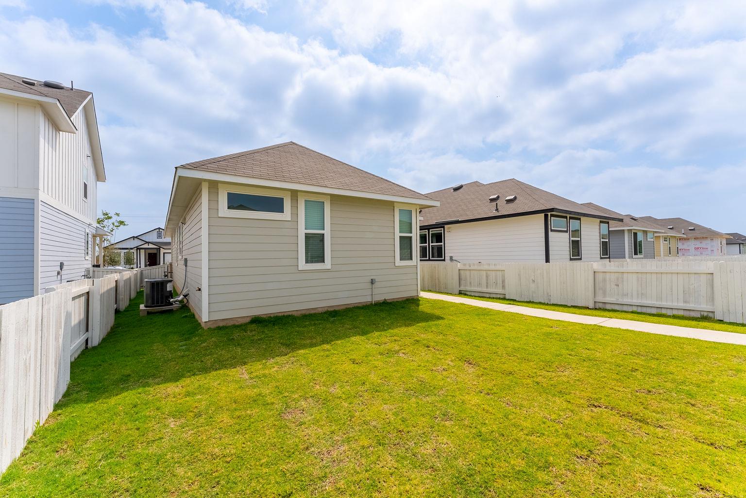 354 Hortus Dr, Kyle, TX 78640