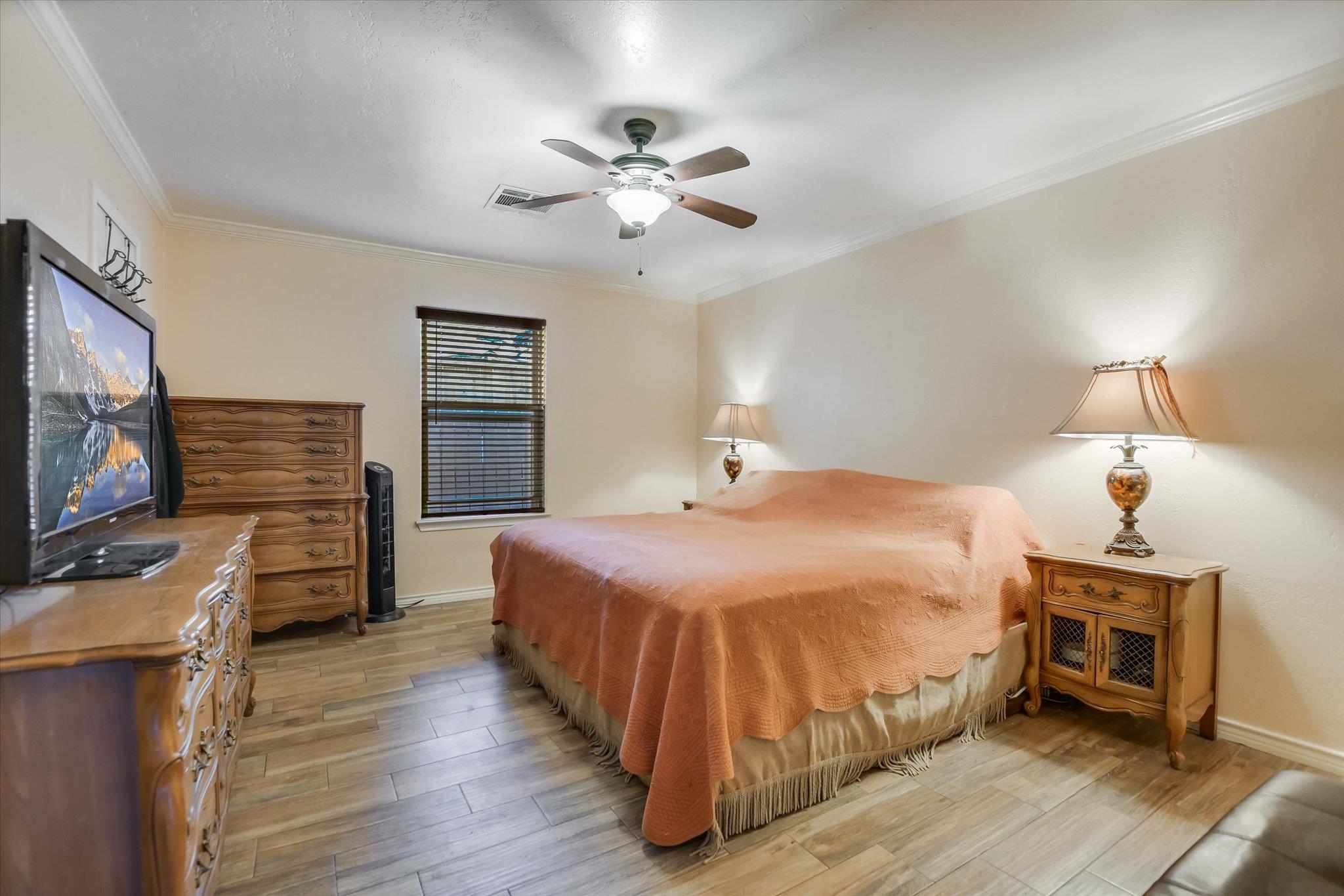 614 Maple Ln, Cottonwood Shores, TX 78657