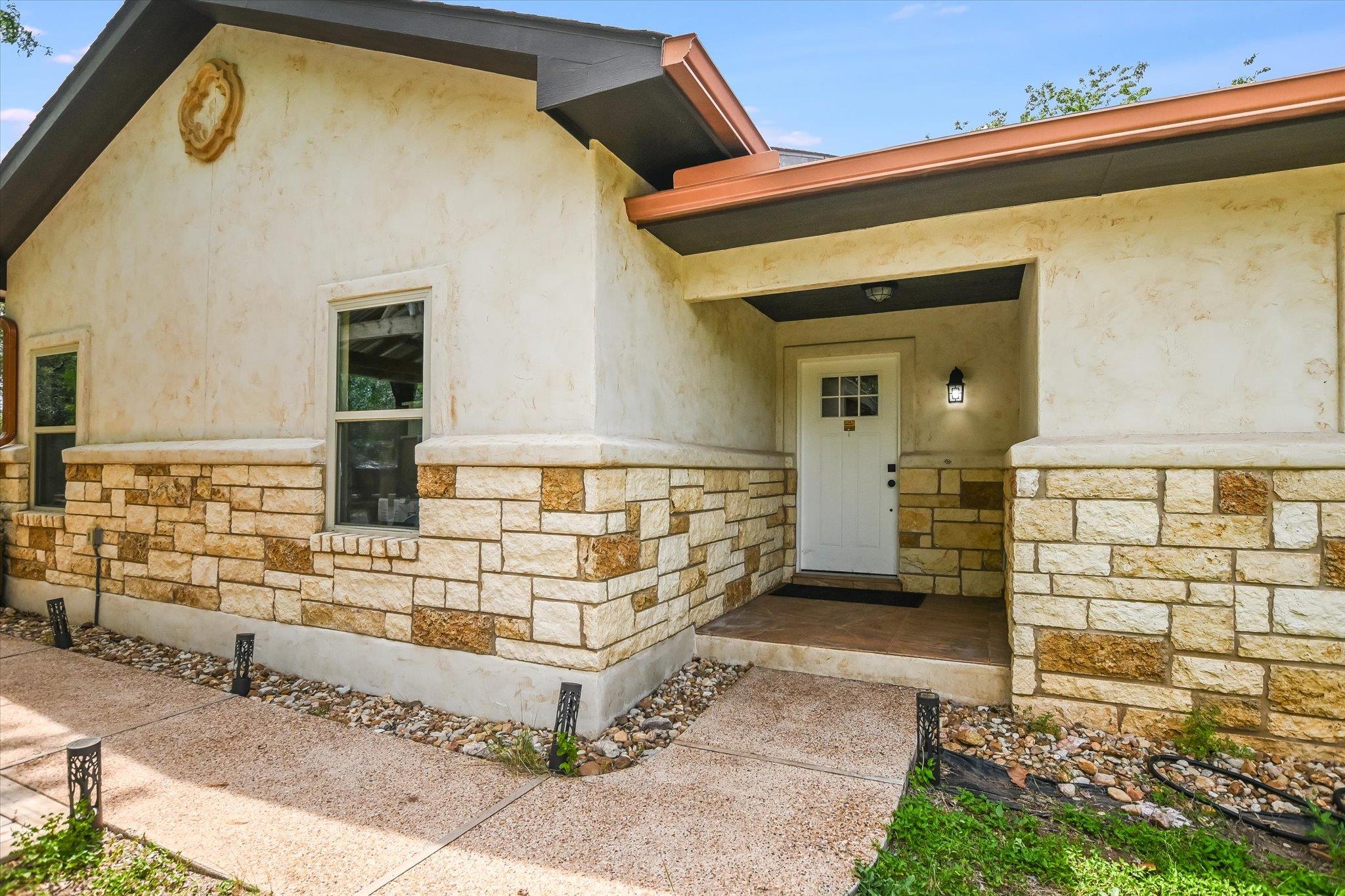 614 Maple Ln, Cottonwood Shores, TX 78657