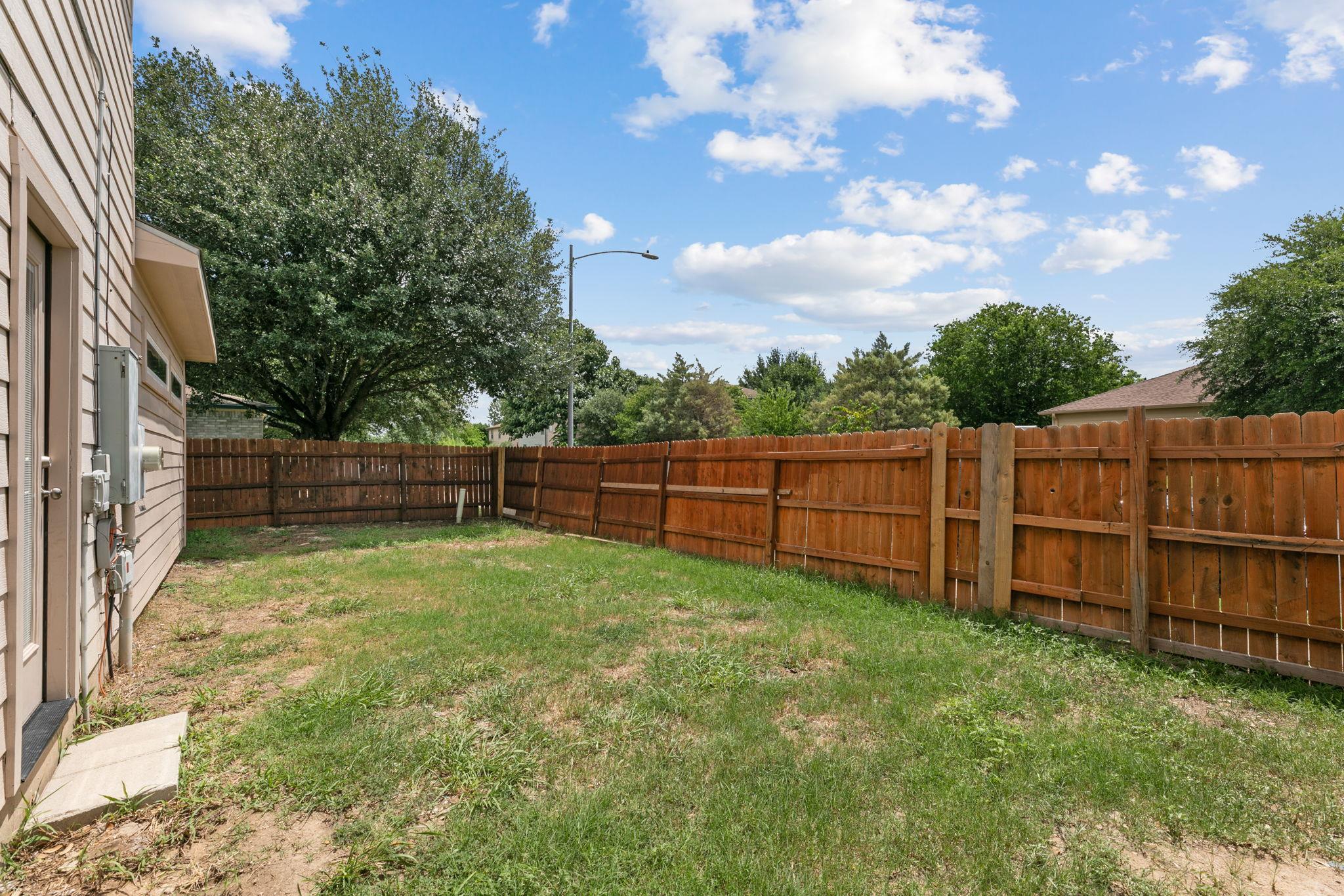 6828 Walkup Ln, Austin, TX 78747