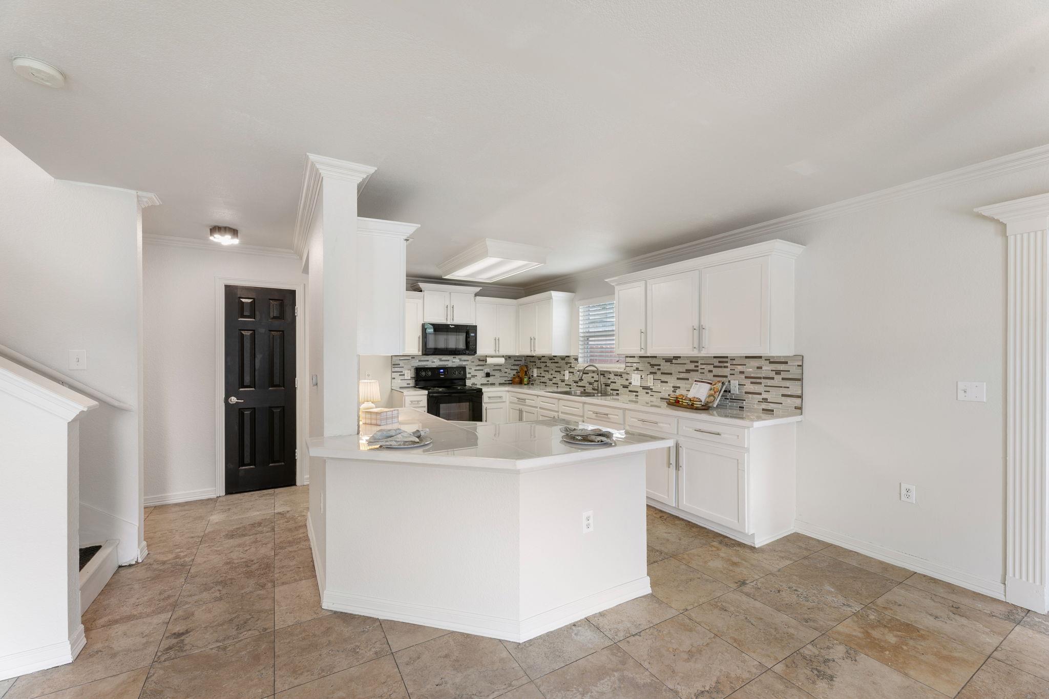 6828 Walkup Ln, Austin, TX 78747