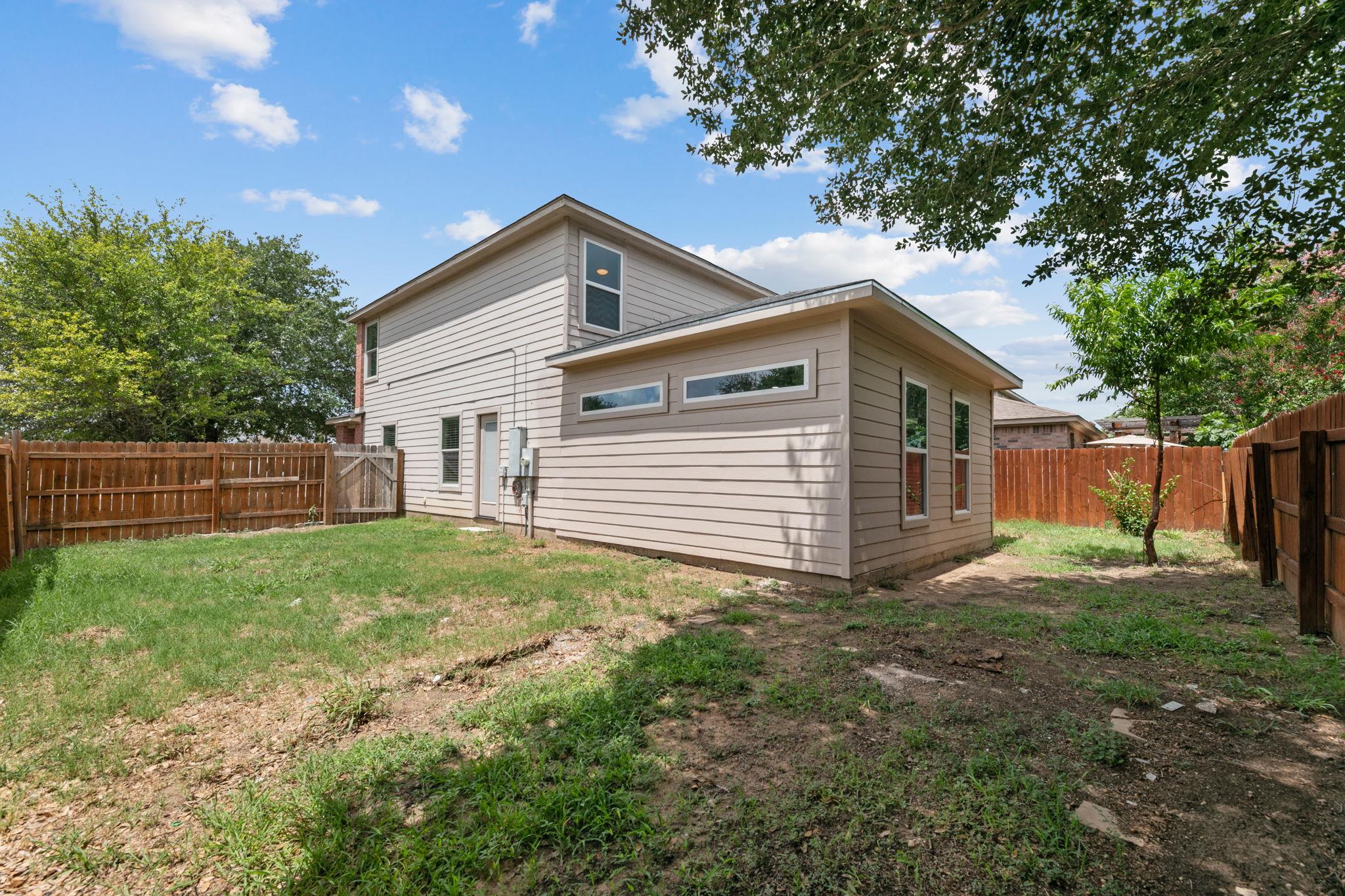 6828 Walkup Ln, Austin, TX 78747