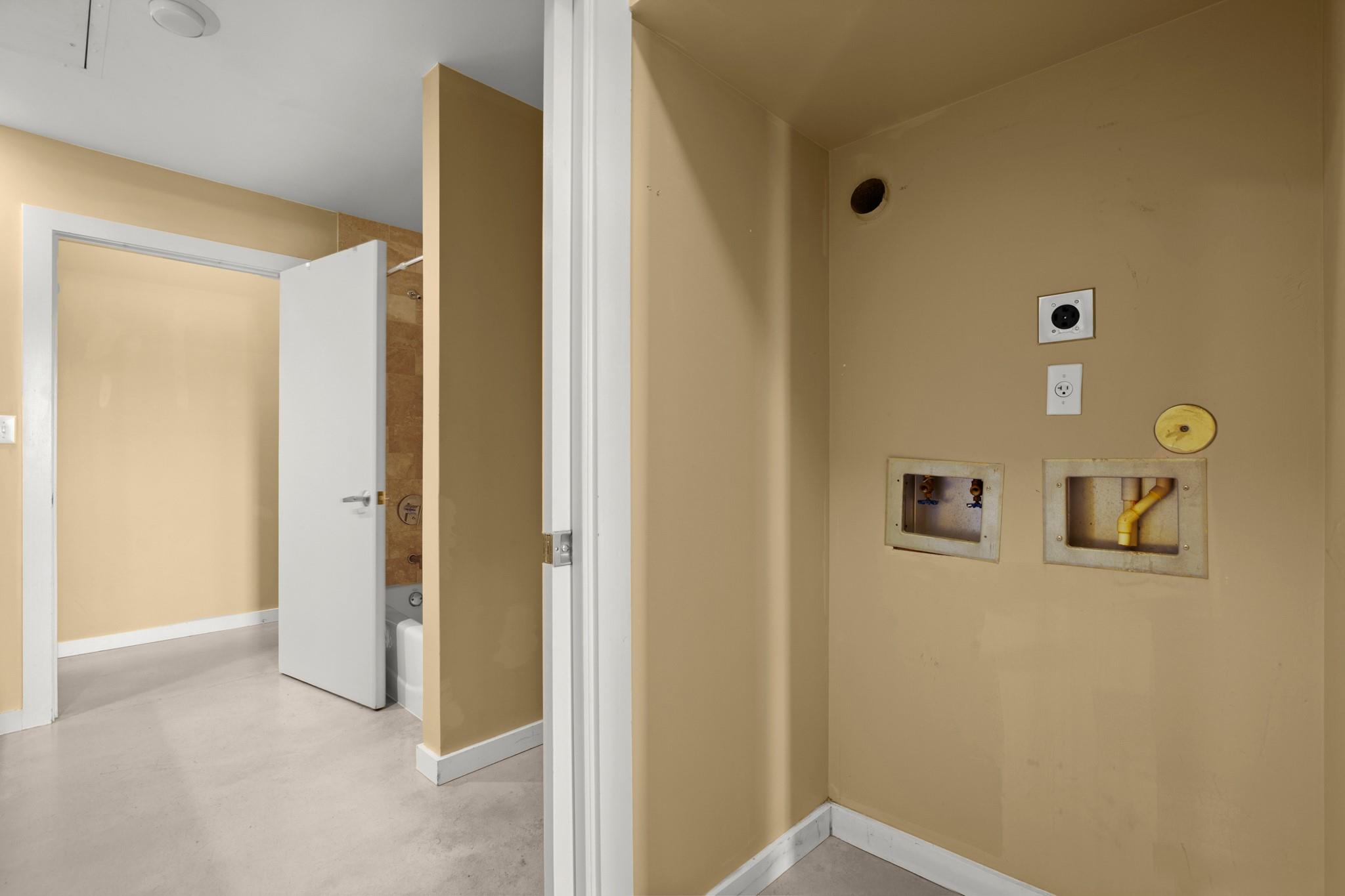 2235 E 6th St E # 204, Austin, TX 78702
