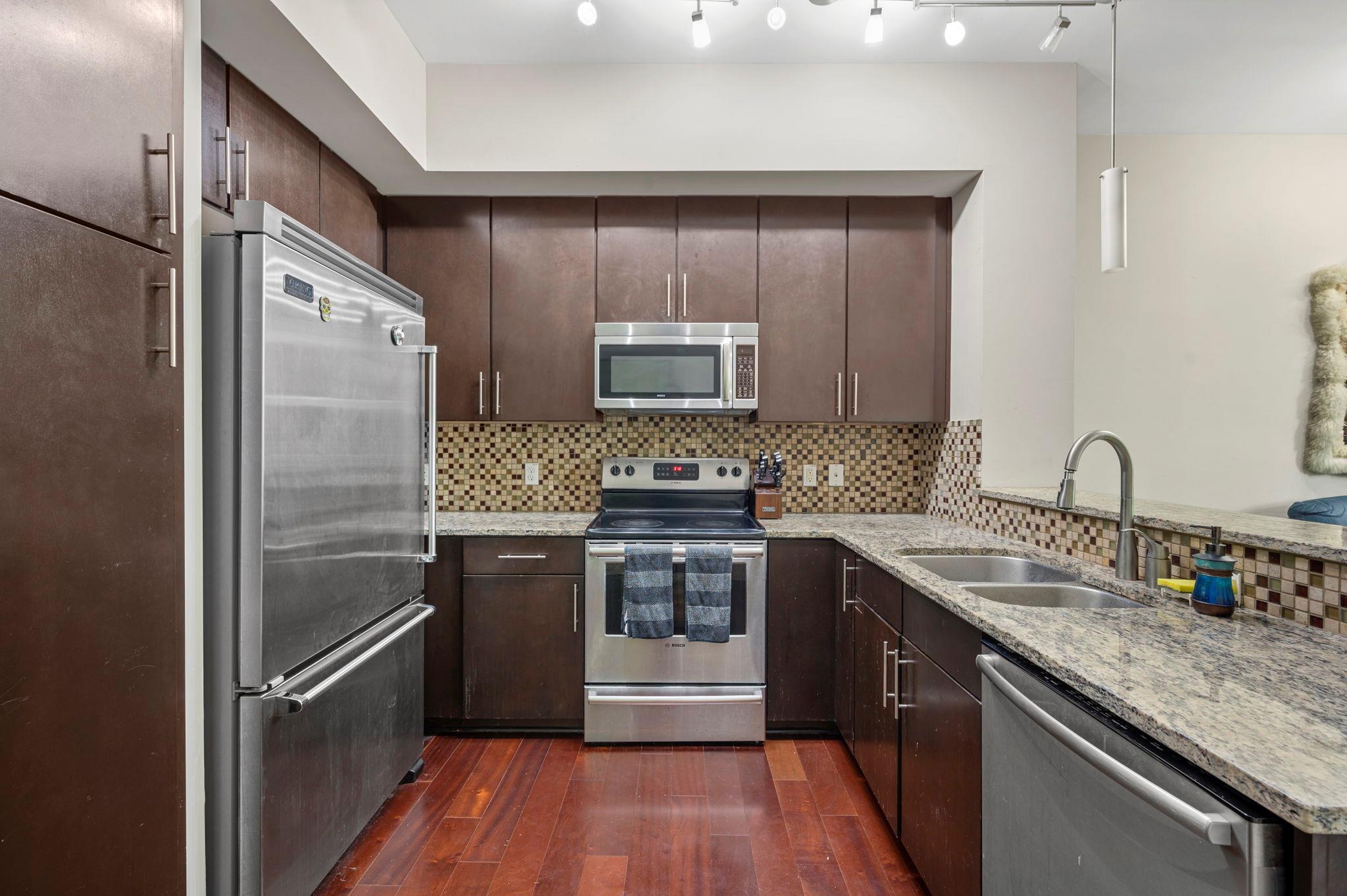 1320 Robert Browning St # 208, Austin, TX 78723