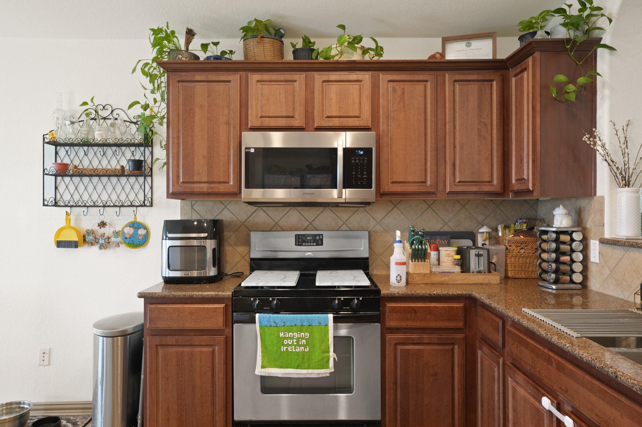 11012 Short Springs Dr, Austin, TX 78754