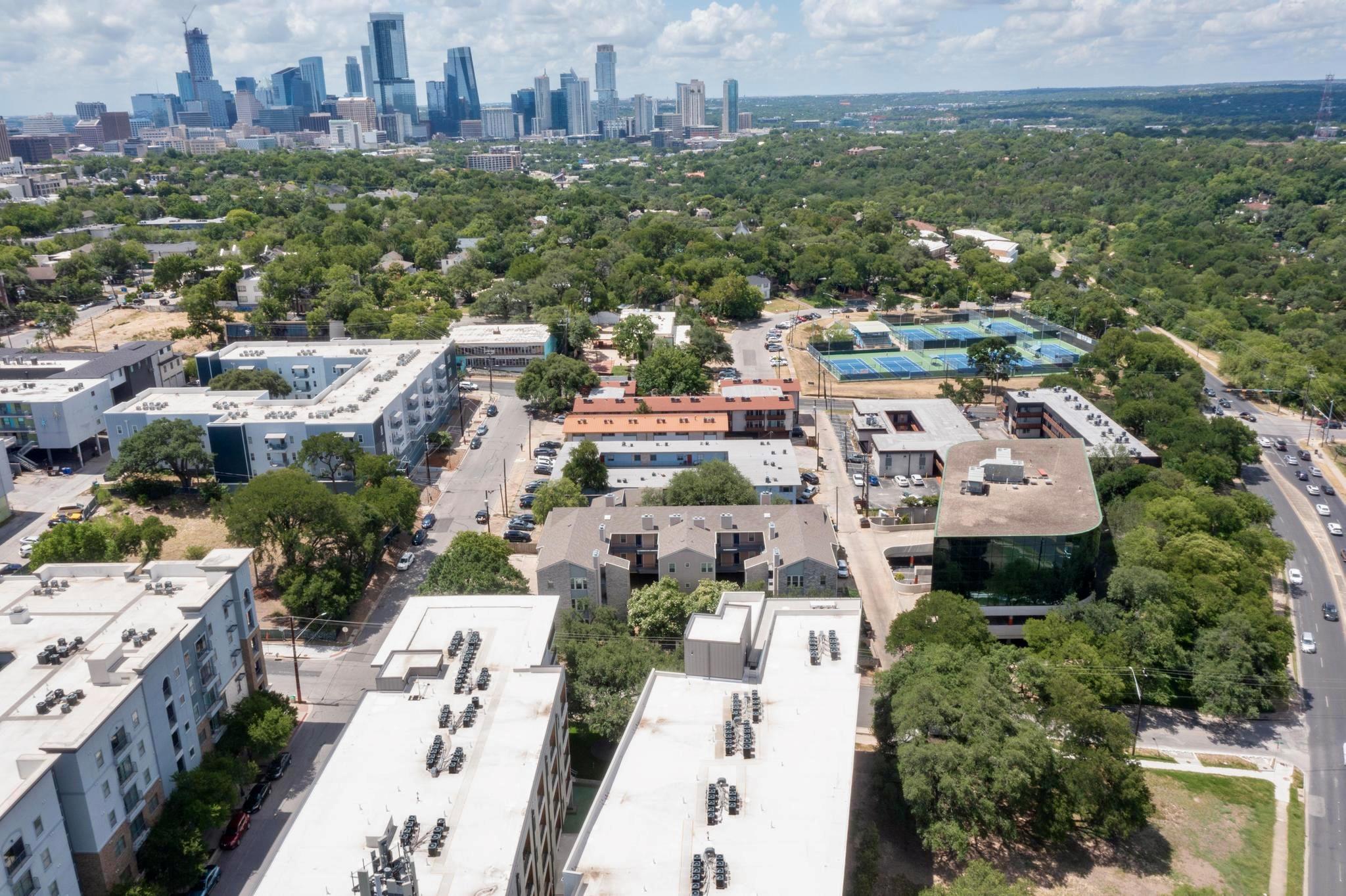 2414 Longview St # 102, Austin, TX 78705