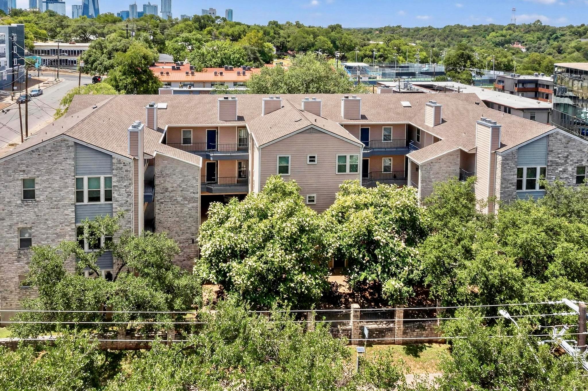 2414 Longview St # 102, Austin, TX 78705