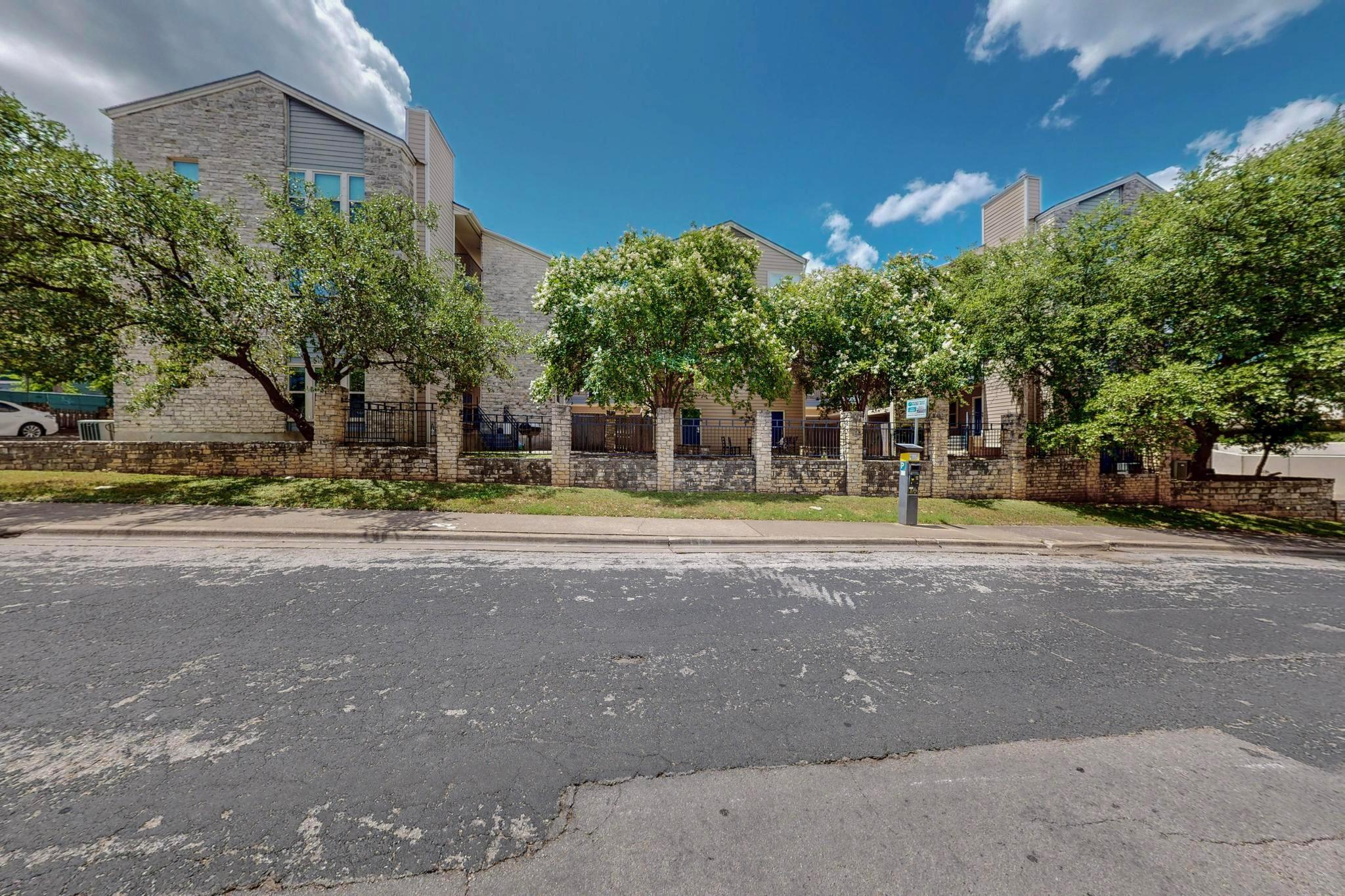 2414 Longview St # 102, Austin, TX 78705