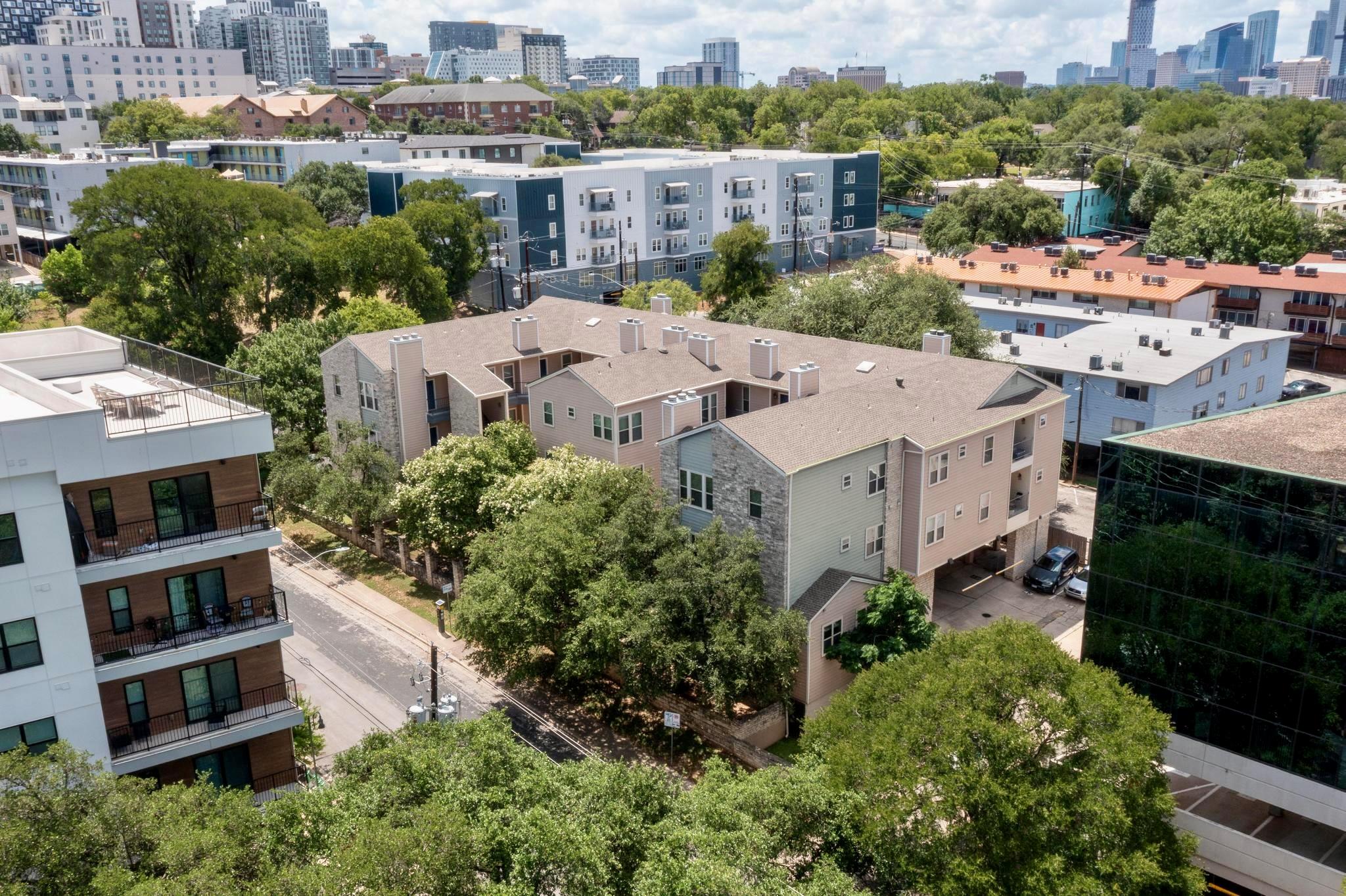 2414 Longview St # 102, Austin, TX 78705