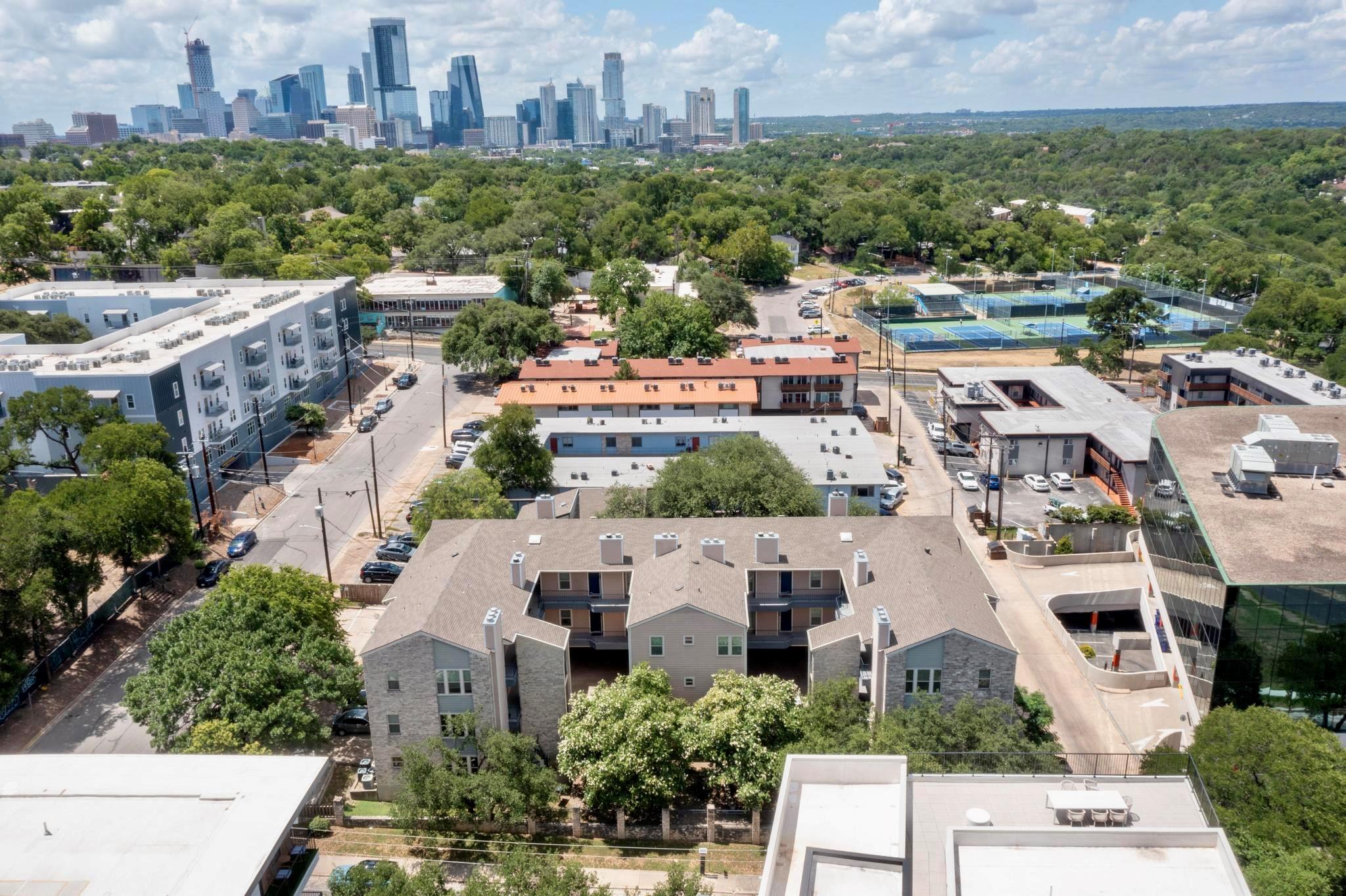 2414 Longview St # 102, Austin, TX 78705