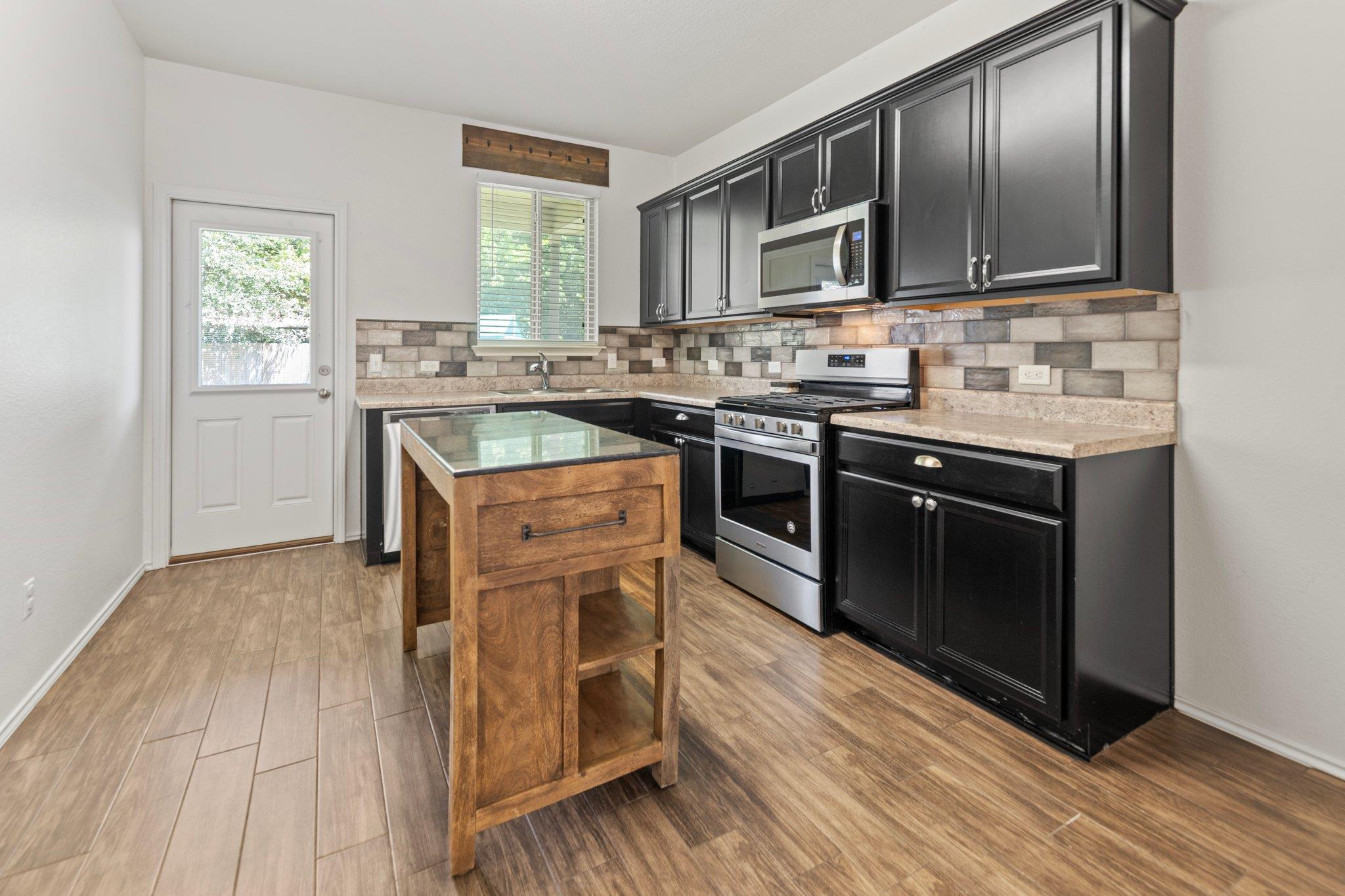 1816 Cliffbrake Way, Georgetown, TX 78626