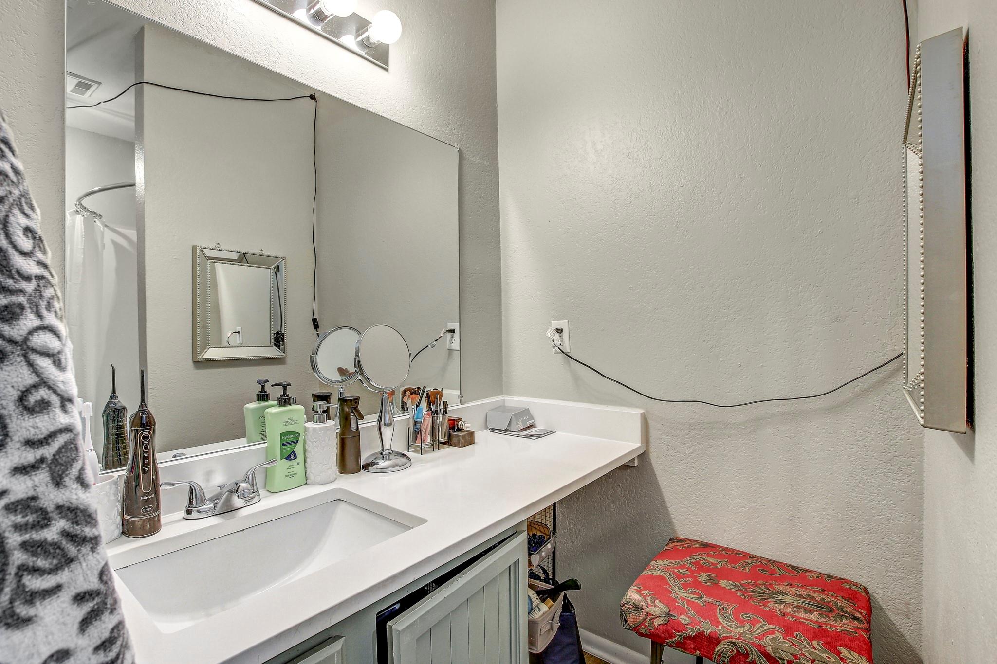 1624 Aquarena Springs Dr # B115, San Marcos, TX 78666