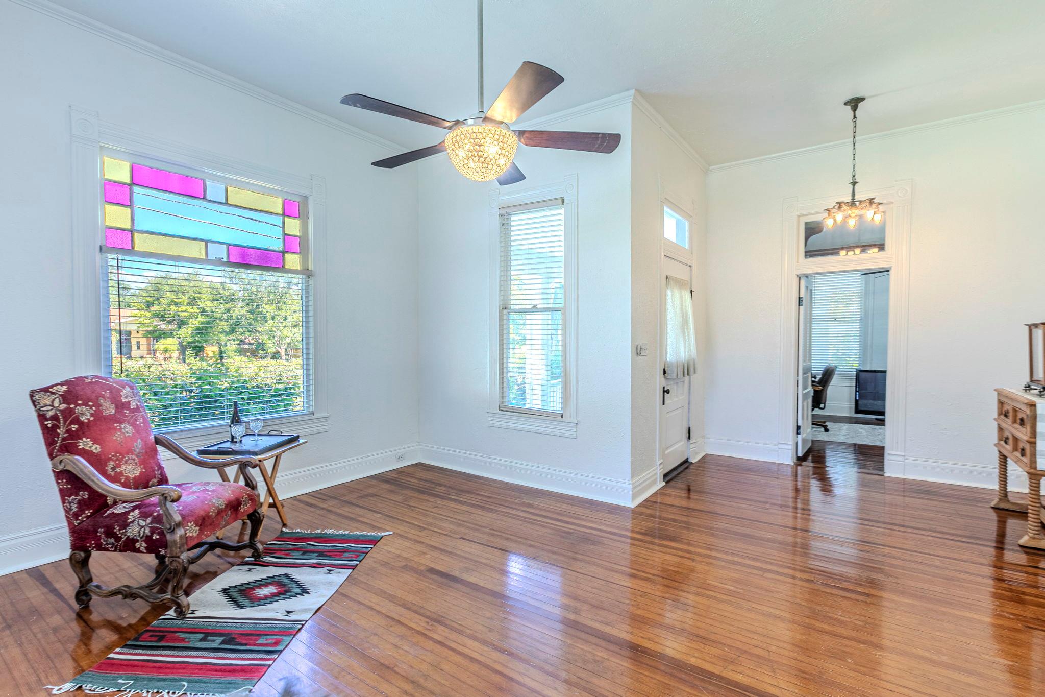 618 N Penelope St, Belton, TX 76513