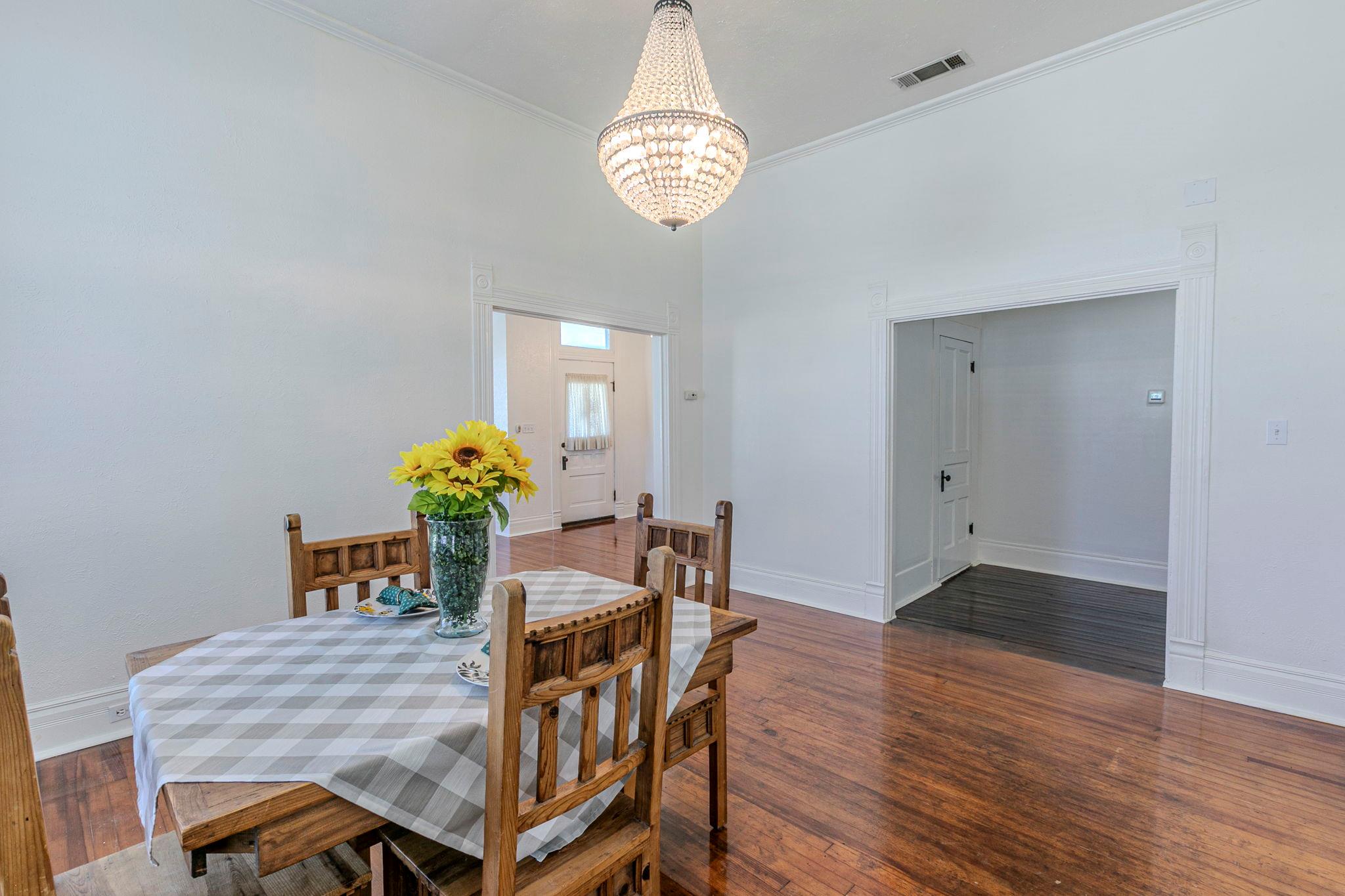 618 N Penelope St, Belton, TX 76513