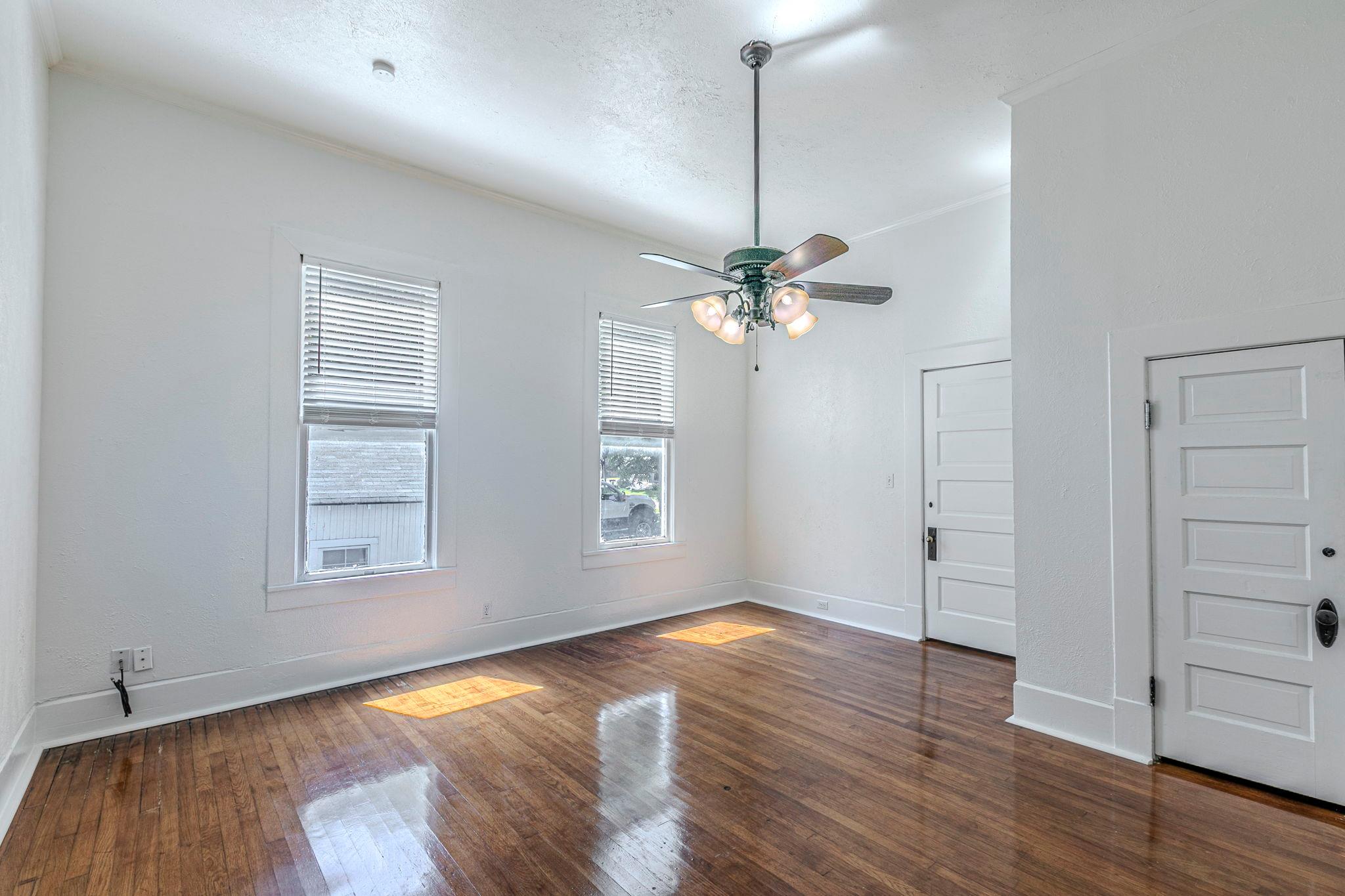 618 N Penelope St, Belton, TX 76513