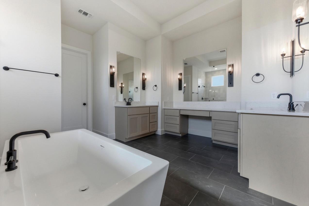 1125 Twisted Tarpley Ln, Georgetown, TX 78628