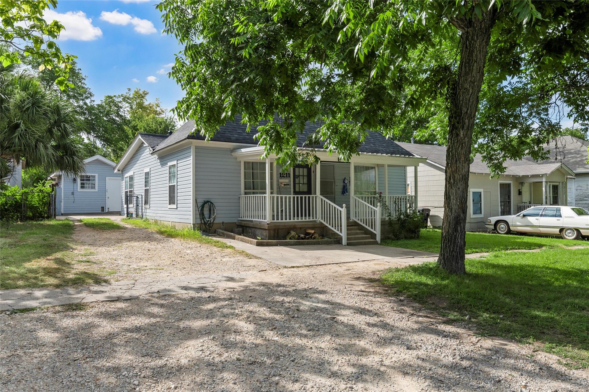 1211 S 17th St, Temple, TX 76504