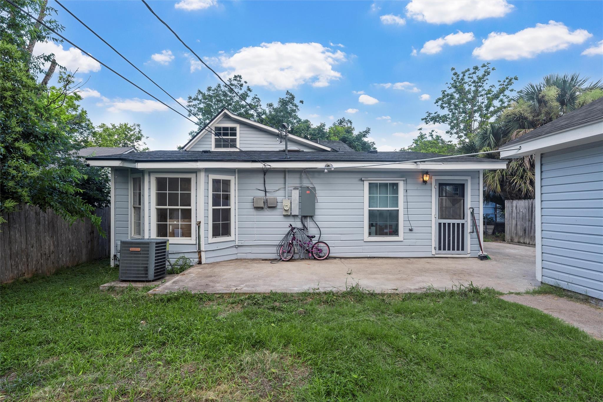 1211 S 17th St, Temple, TX 76504