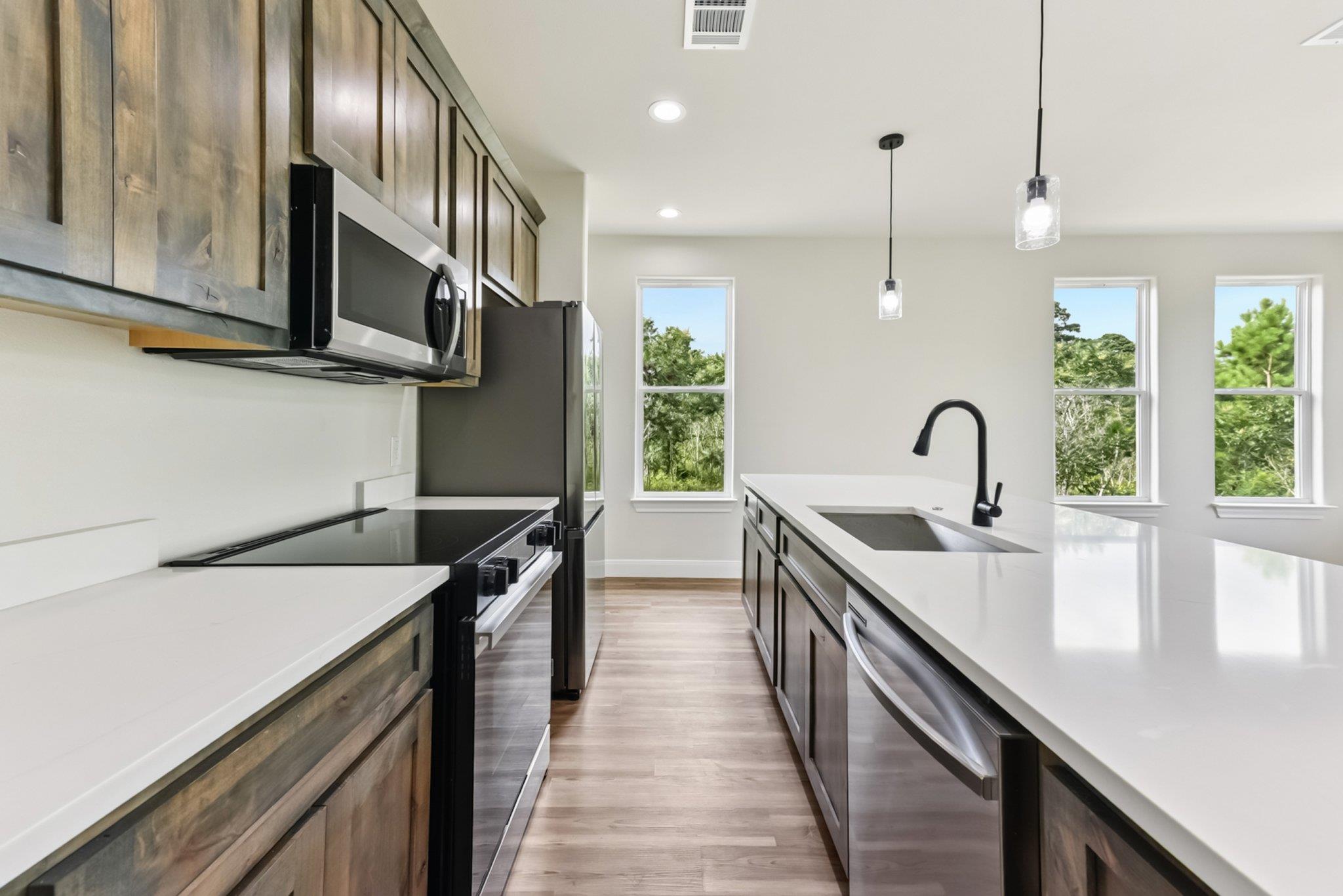 130 Mokalau Dr, Bastrop, TX 78602