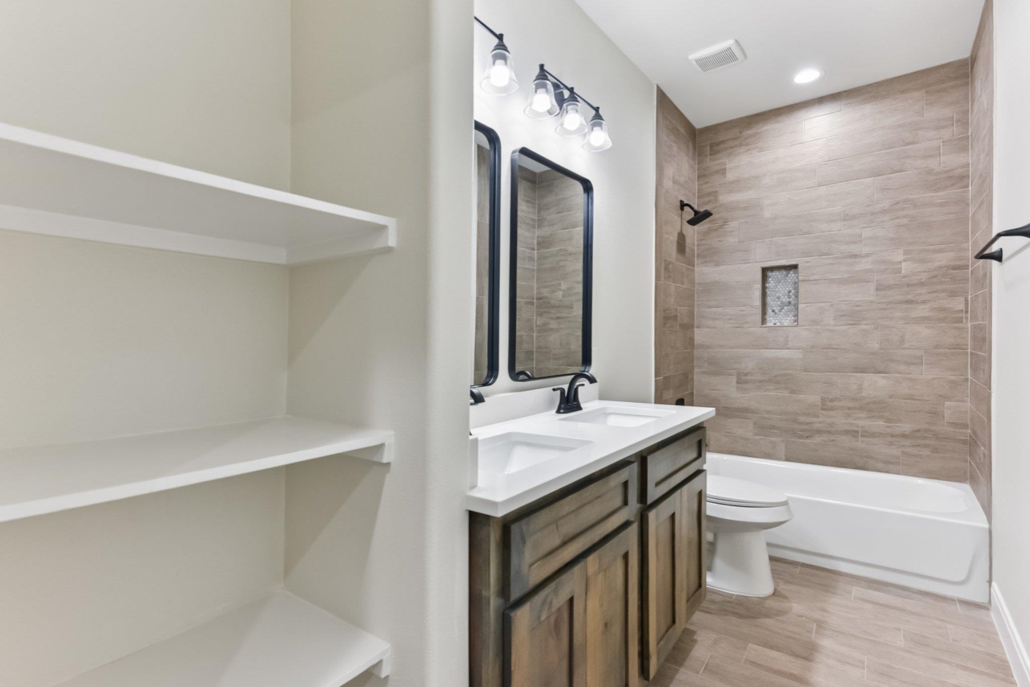 130 Mokalau Dr, Bastrop, TX 78602