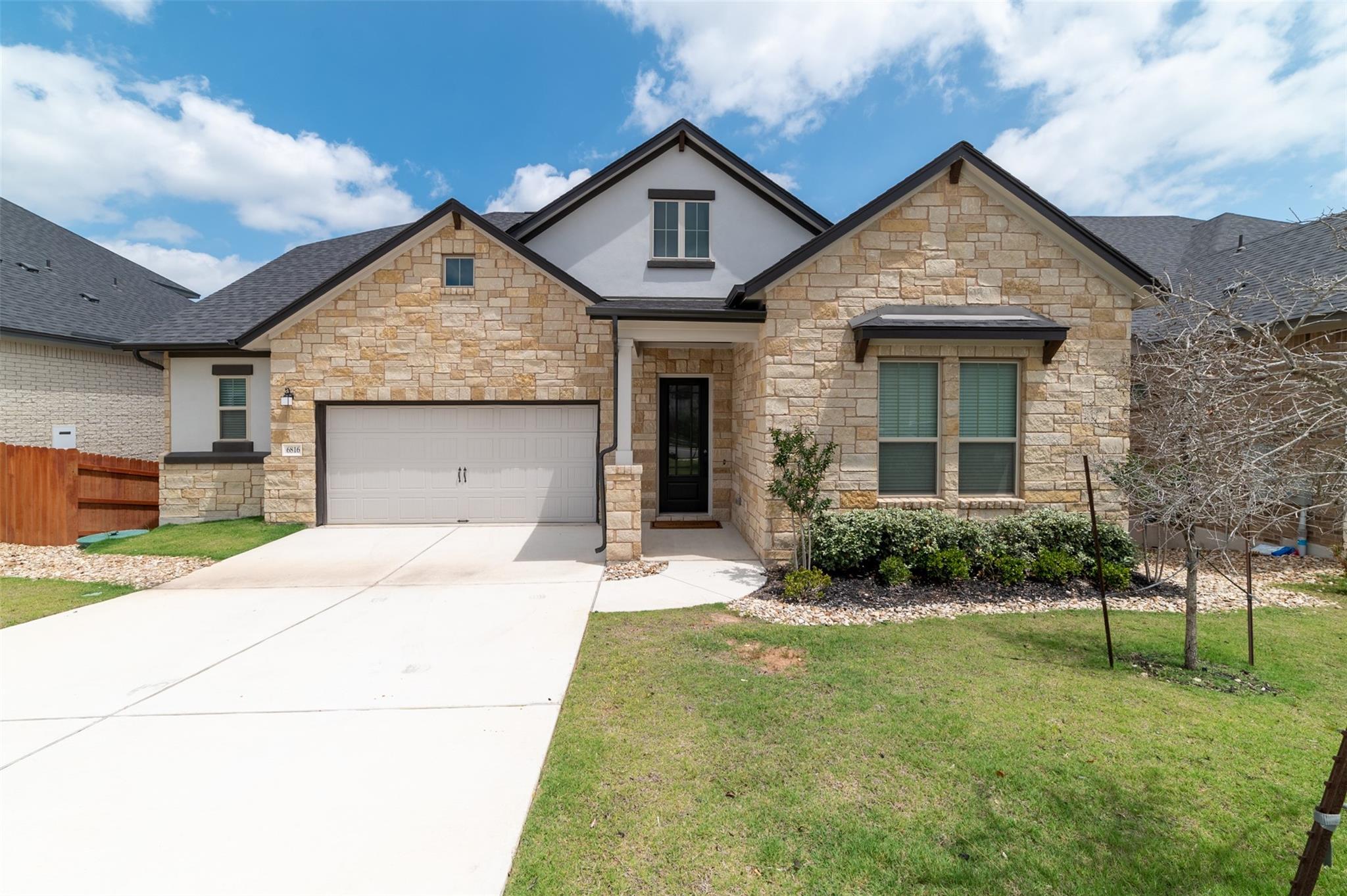 6816 Empresa Dr, Austin, TX 78738