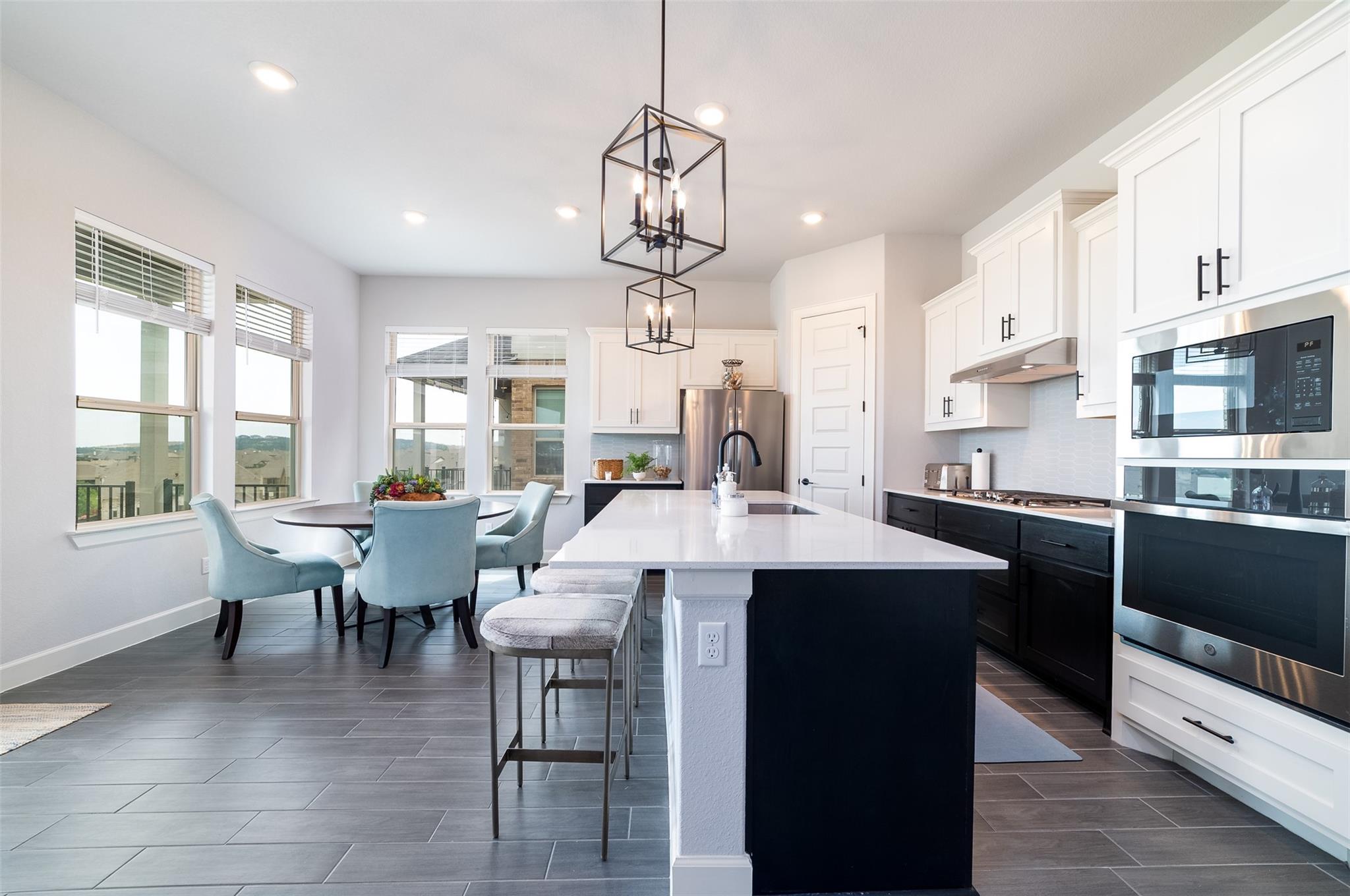 6816 Empresa Dr, Austin, TX 78738