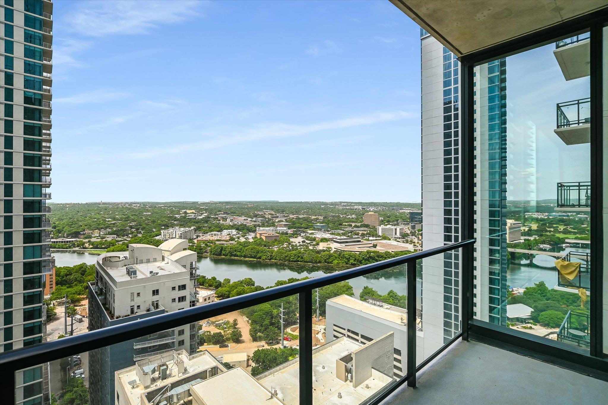 610 Davis St # 2705, Austin, TX 78701