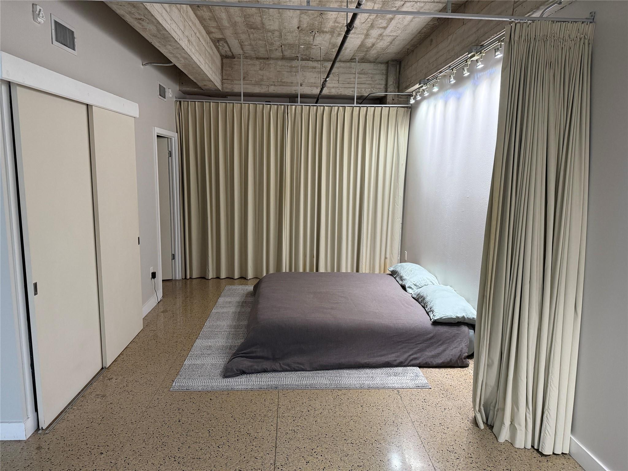 710 Colorado St # 2I, Austin, TX 78701