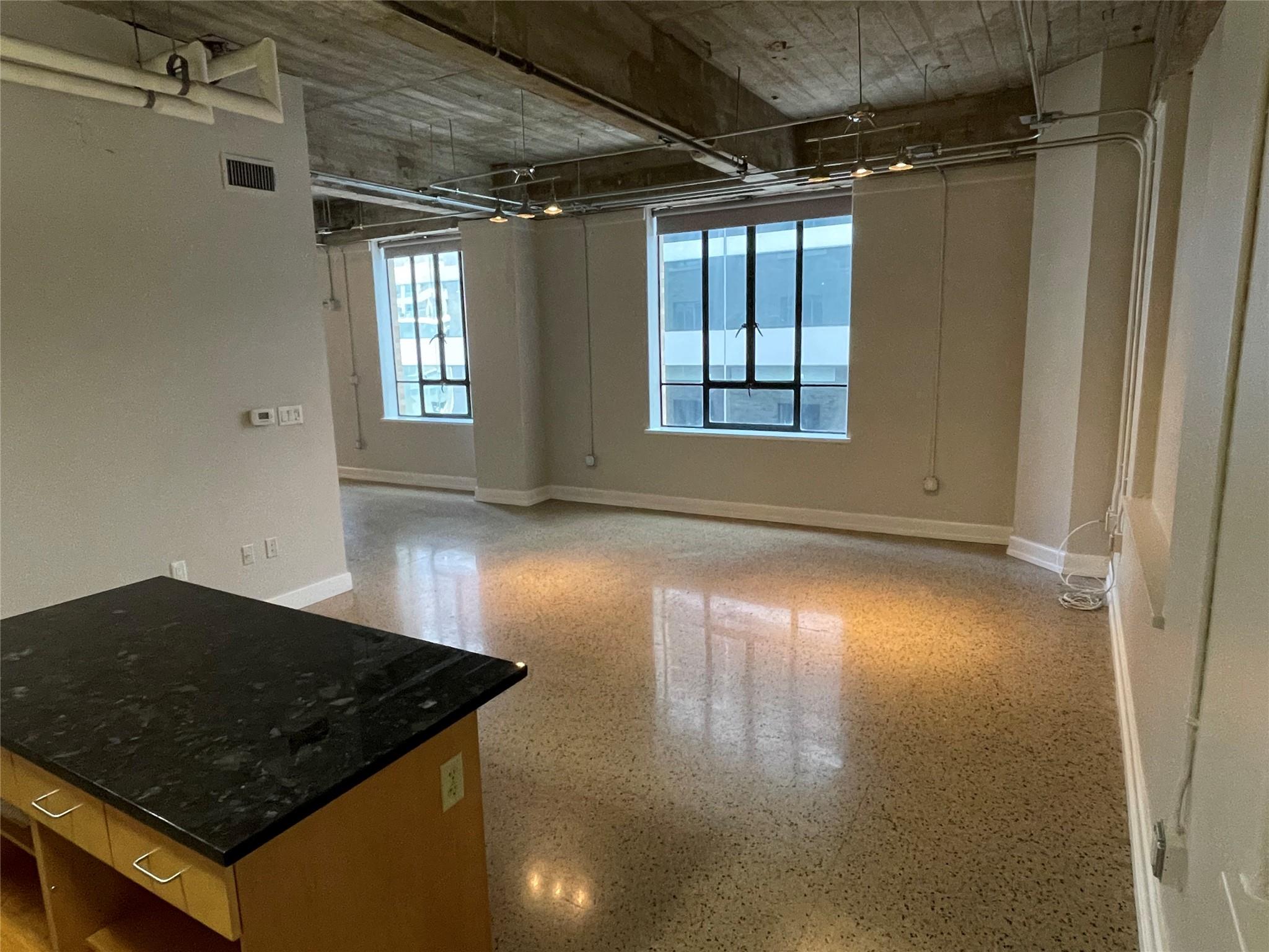 710 Colorado St # 2I, Austin, TX 78701