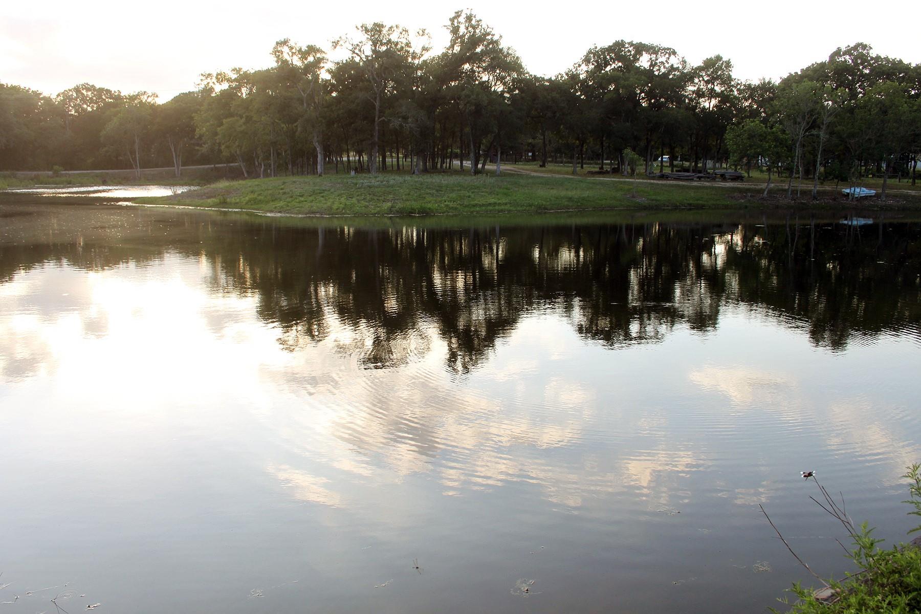 900 Old Lytton Springs Rd, Lockhart, TX 78644