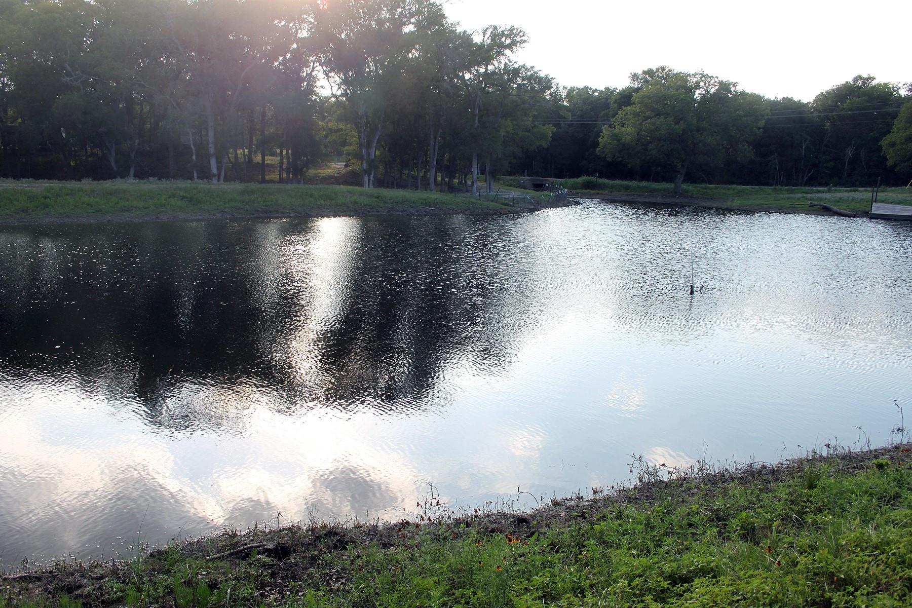 900 Old Lytton Springs Rd, Lockhart, TX 78644