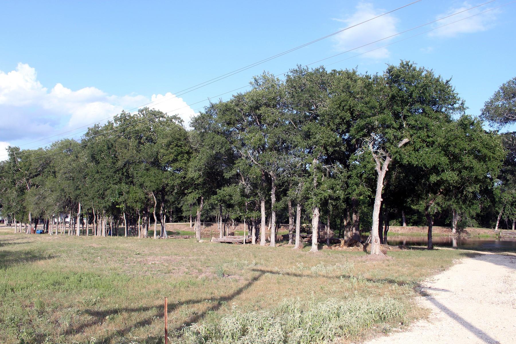 900 Old Lytton Springs Rd, Lockhart, TX 78644