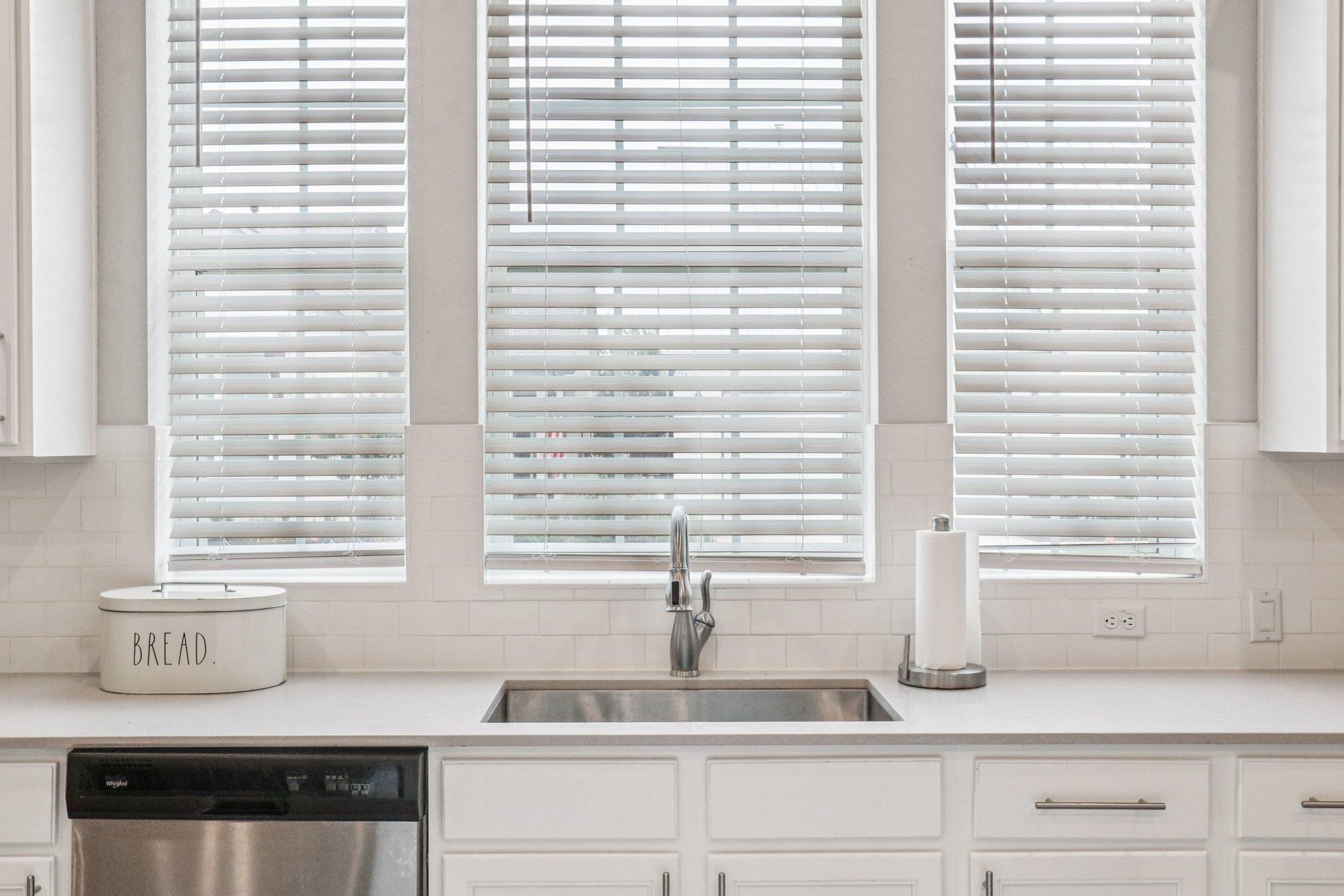 1141 Lucca Dr, Dripping Springs, TX 78620