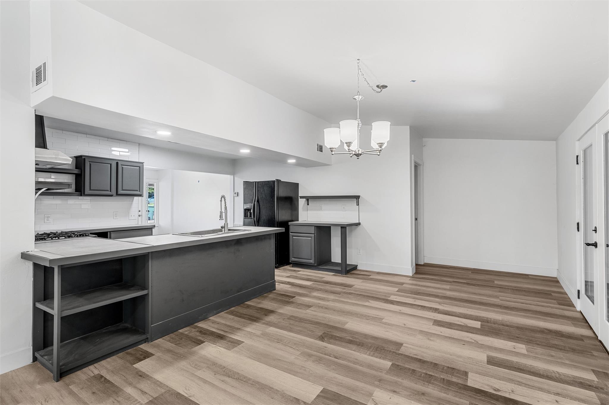 1524 E Avenue B, Temple, TX 76501