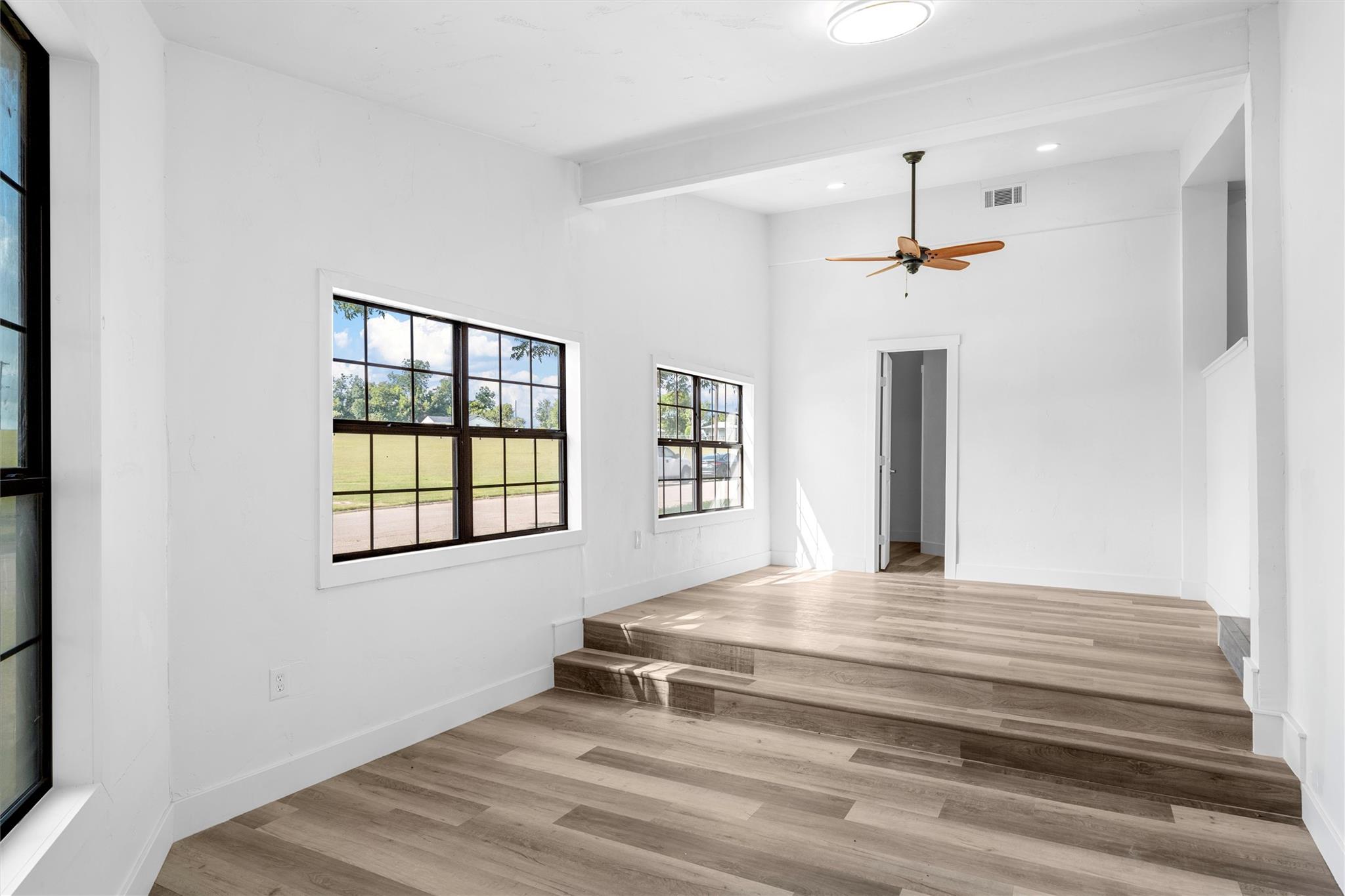 1524 E Avenue B, Temple, TX 76501