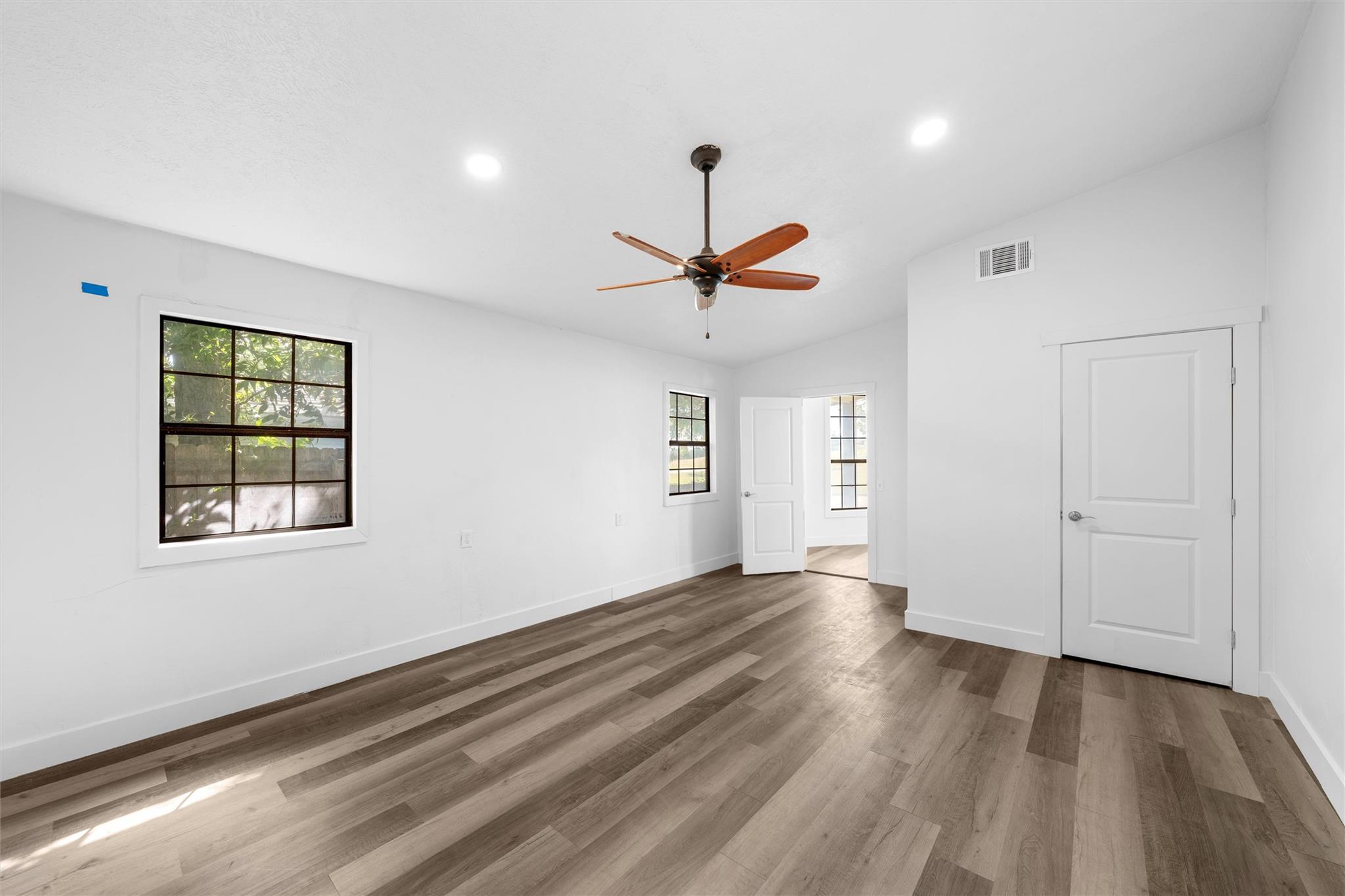 1524 E Avenue B, Temple, TX 76501