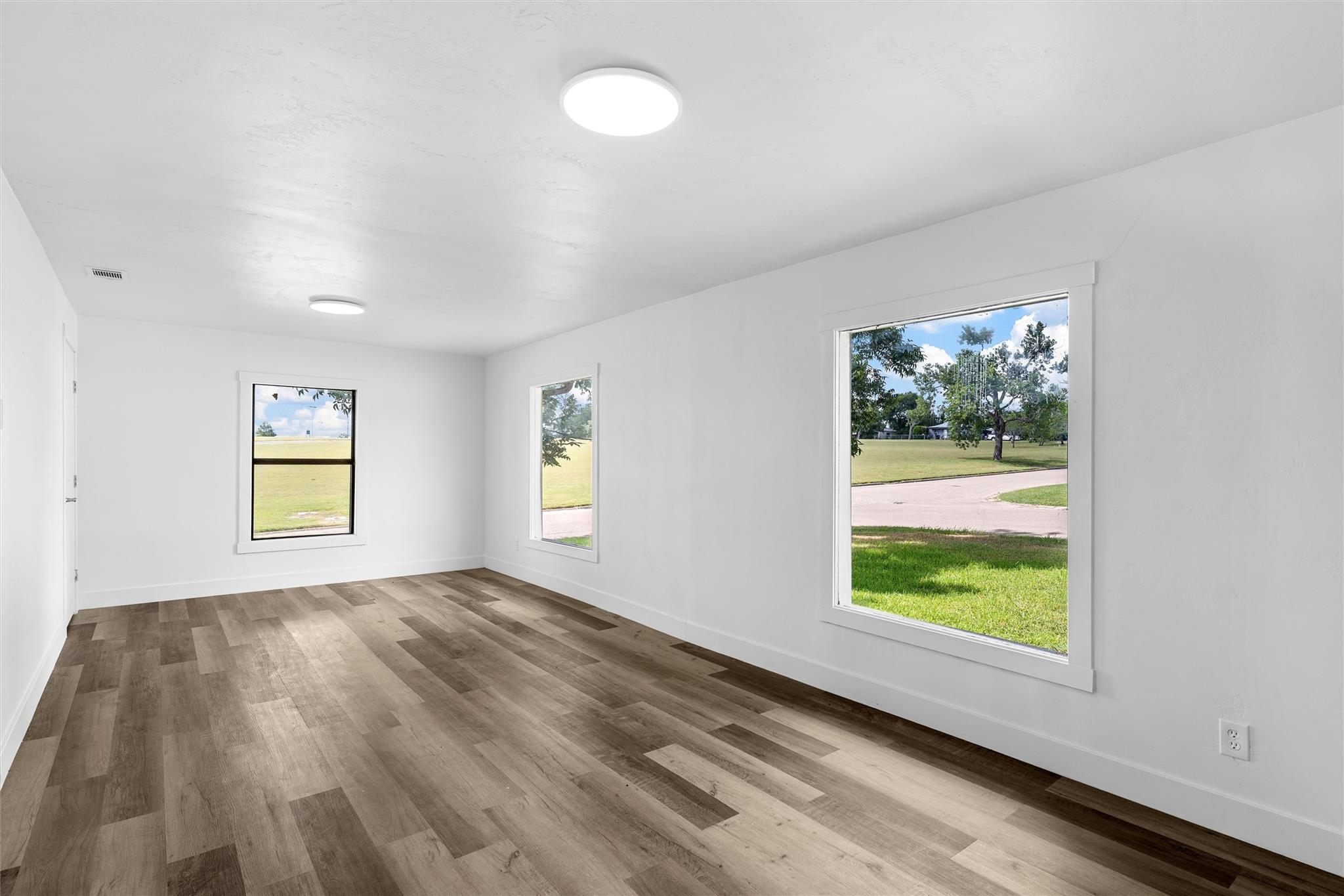 1524 E Avenue B, Temple, TX 76501
