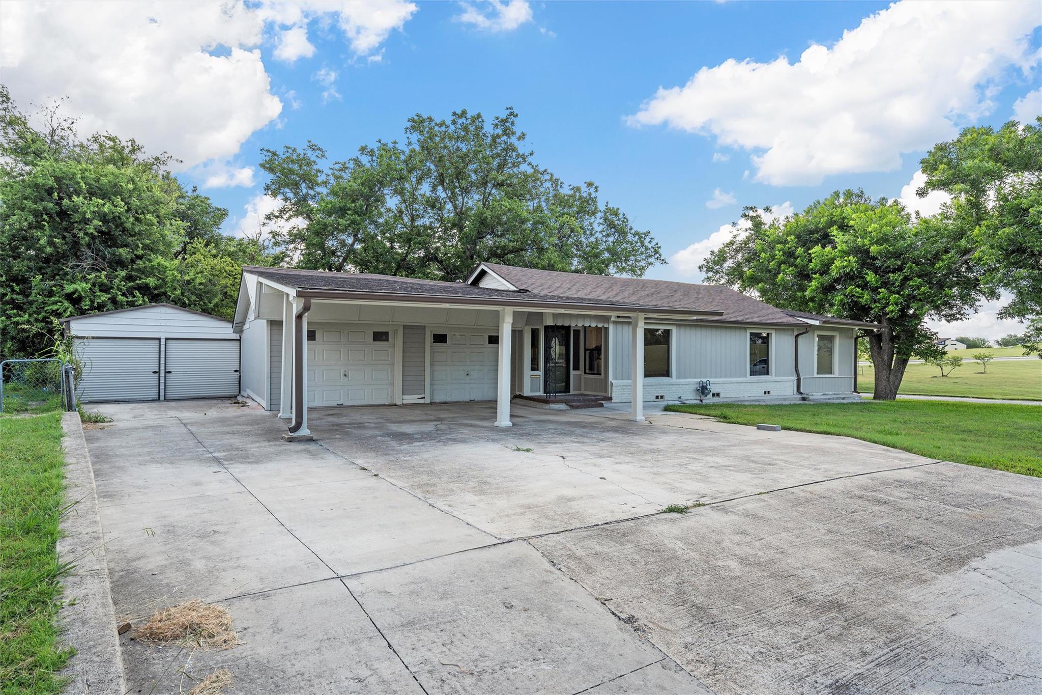 1524 E Avenue B, Temple, TX 76501