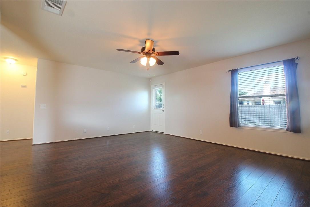 128 Challenger, Kyle, TX 78640